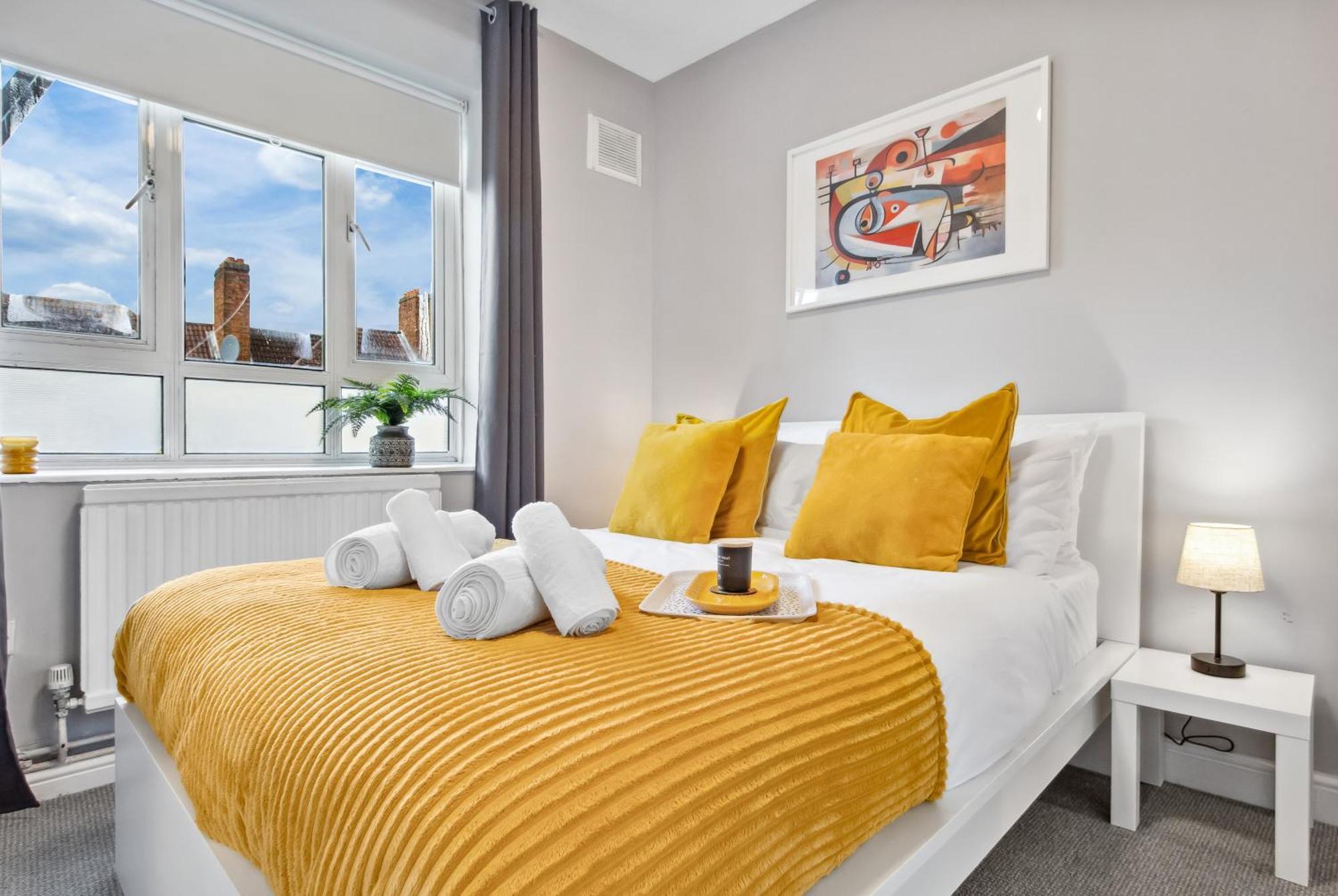 White Retreat - 2 Bedroom Flat Next To Loftus Road Apartment