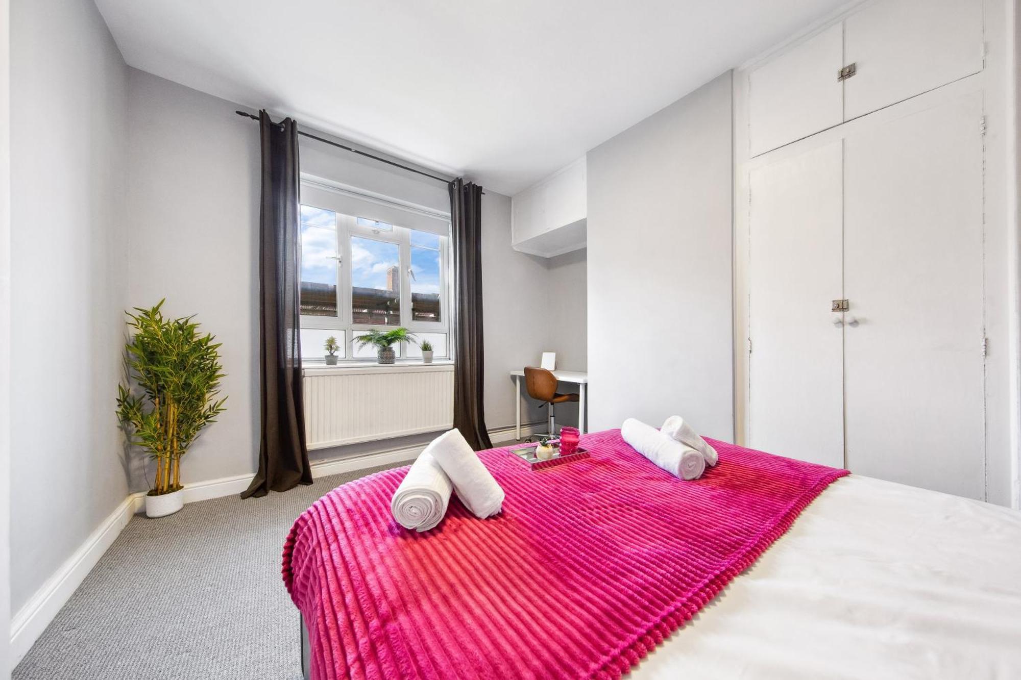 White Retreat - 2 Bedroom Flat Next To Loftus Road *