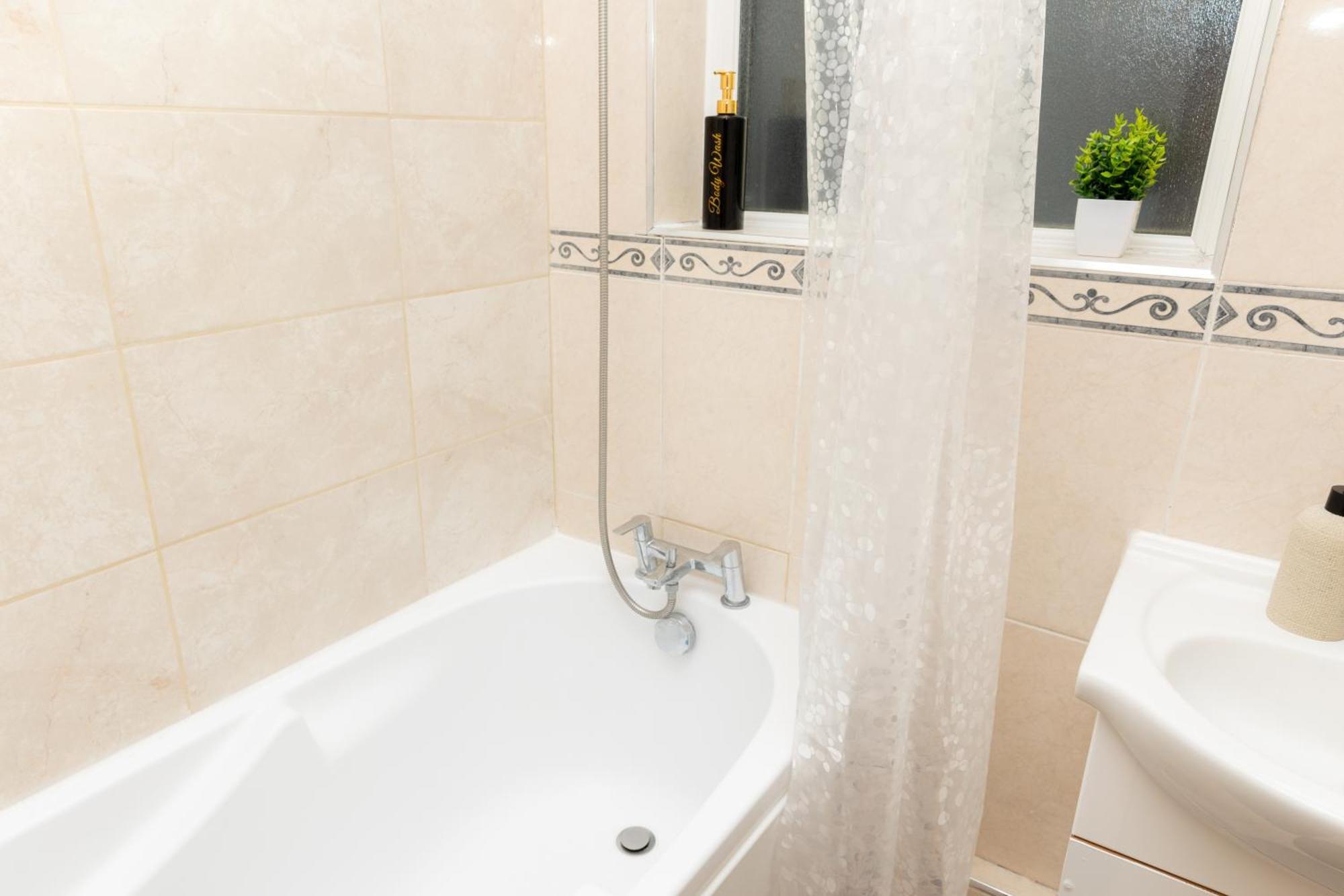 Cosy Turkey Oak Flat In Hackney Apartment
