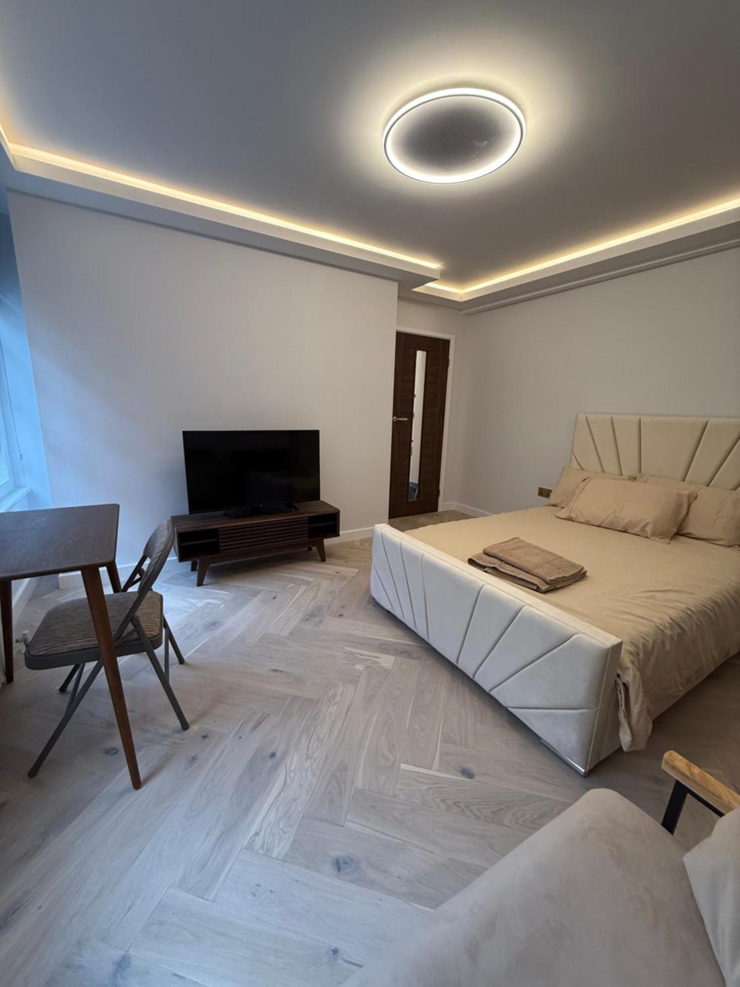 Hyde Park Apartment London