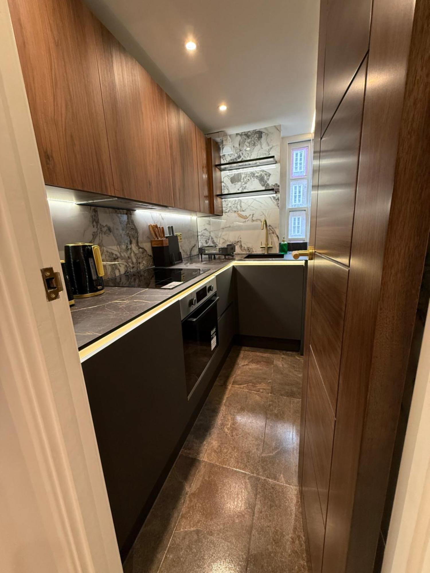 Apartment Hyde Park London
