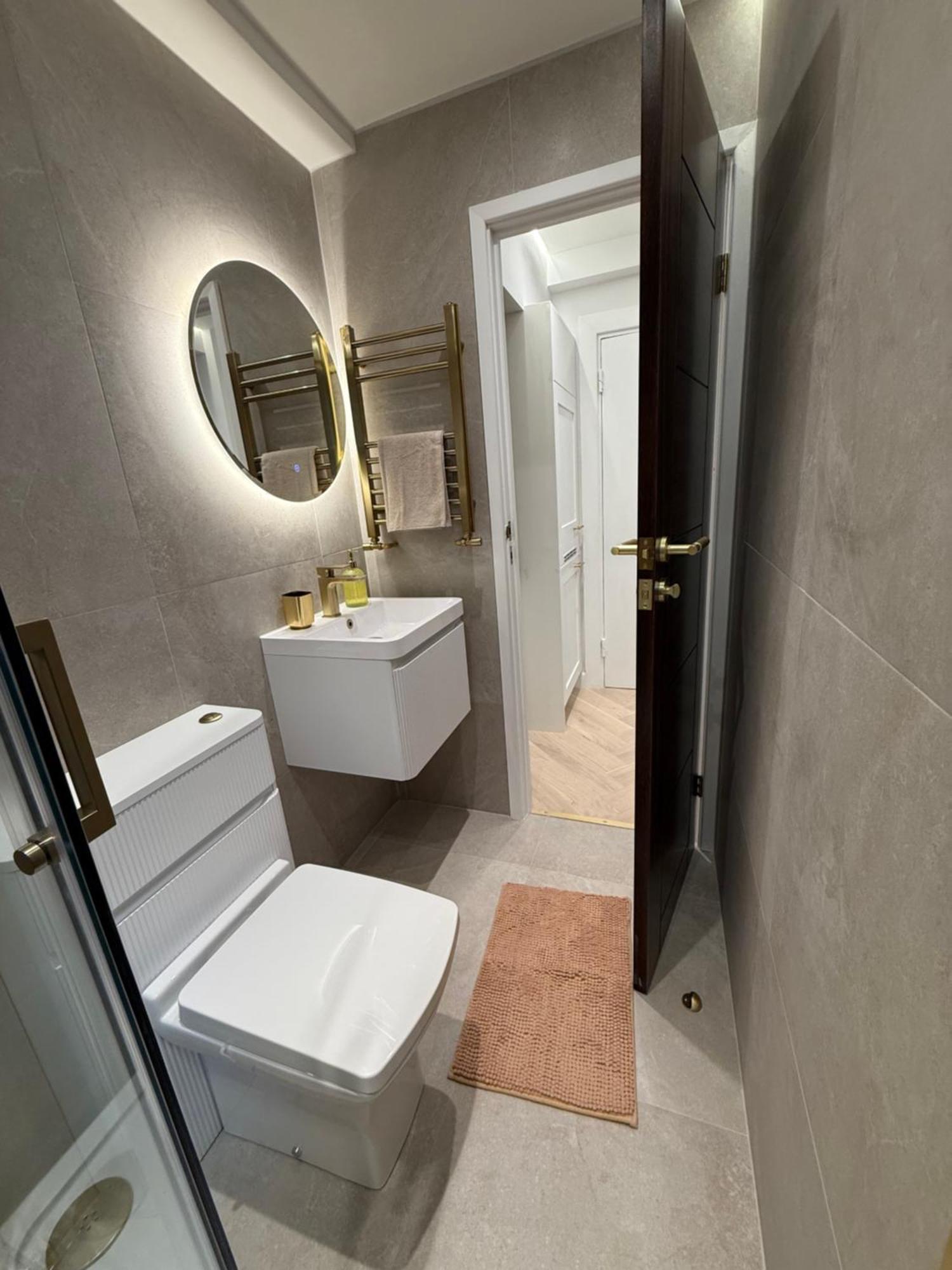 Apartment Hyde Park London