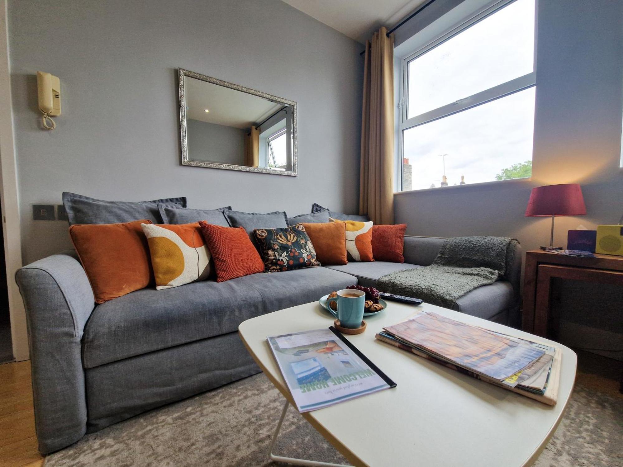 1-bed Apartment, Close To Kensington Olympia With Free Wi-fi & Netflix Londres