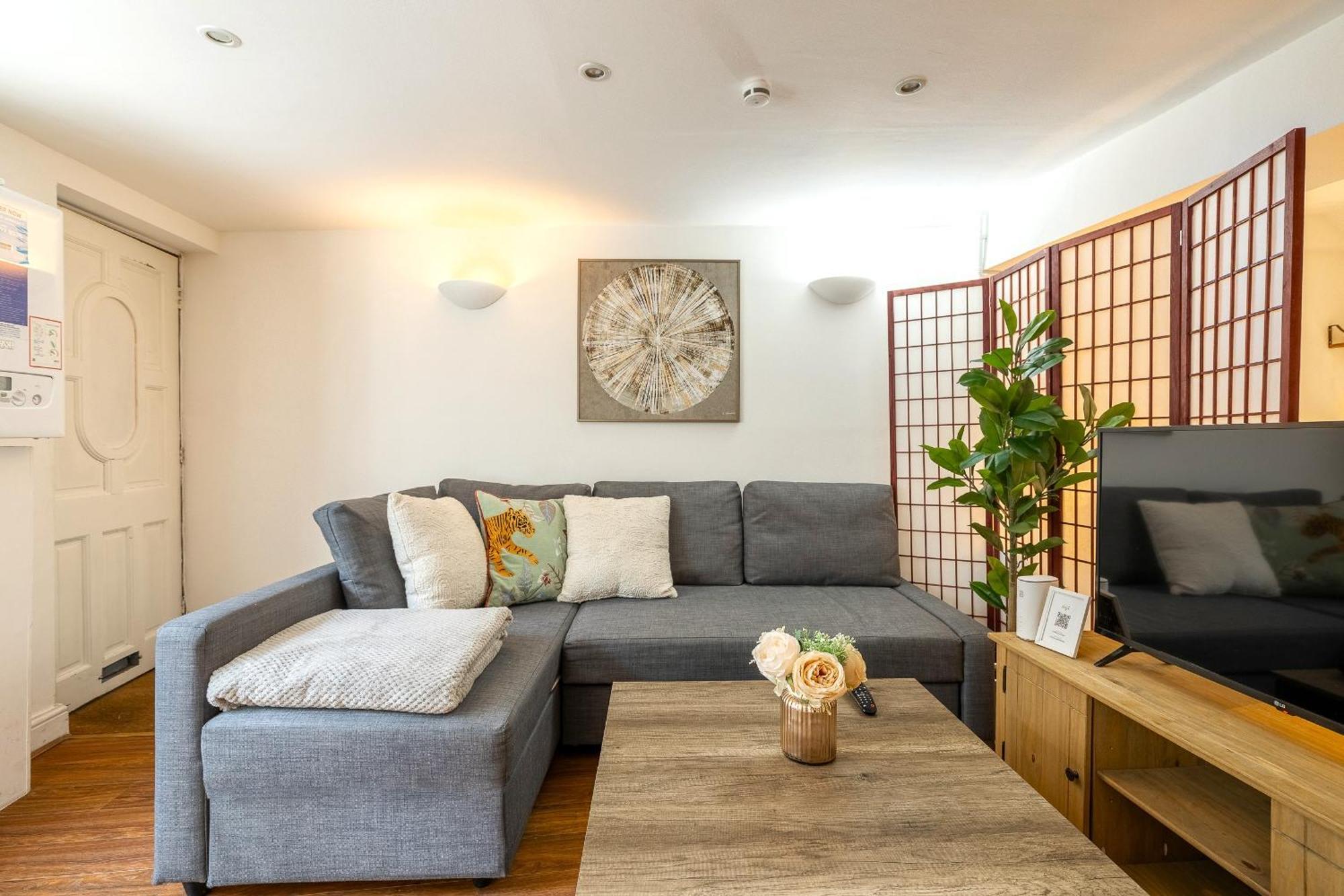 Albert Apt Apartment *