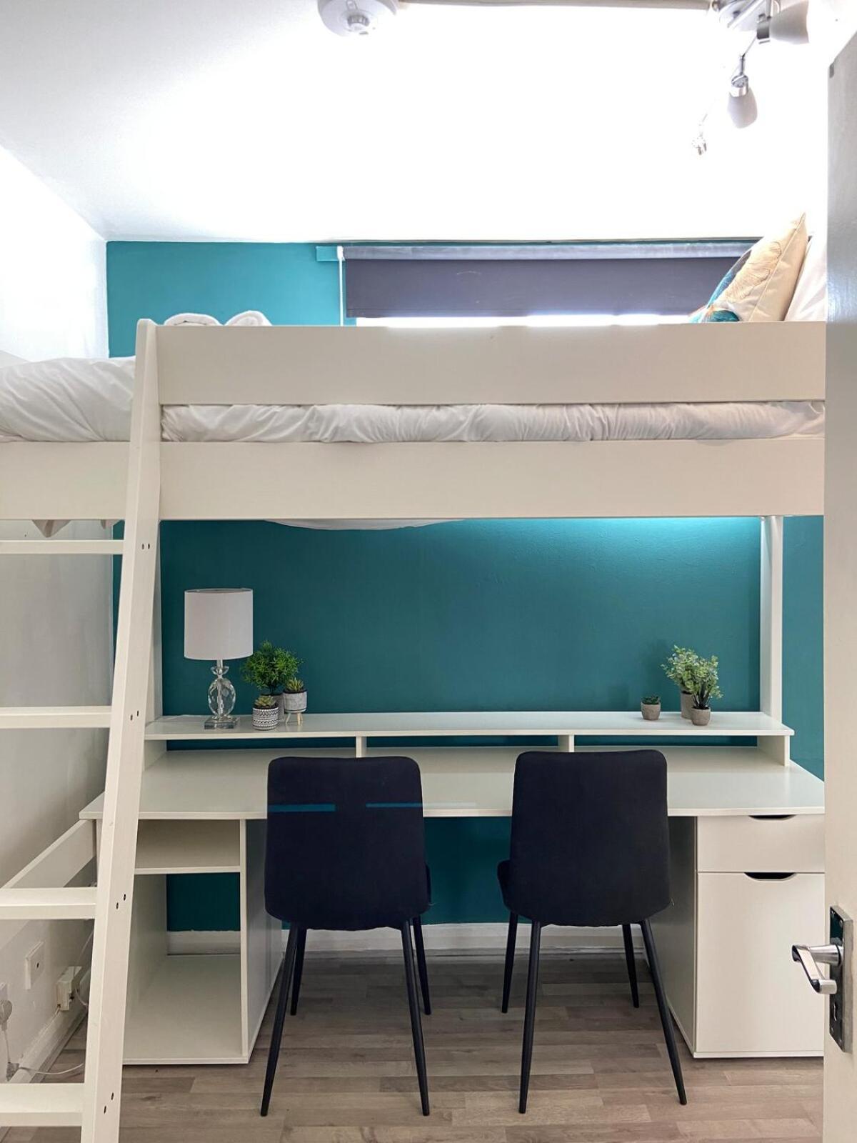 Apartment Bright And Compact In The Heart Of *