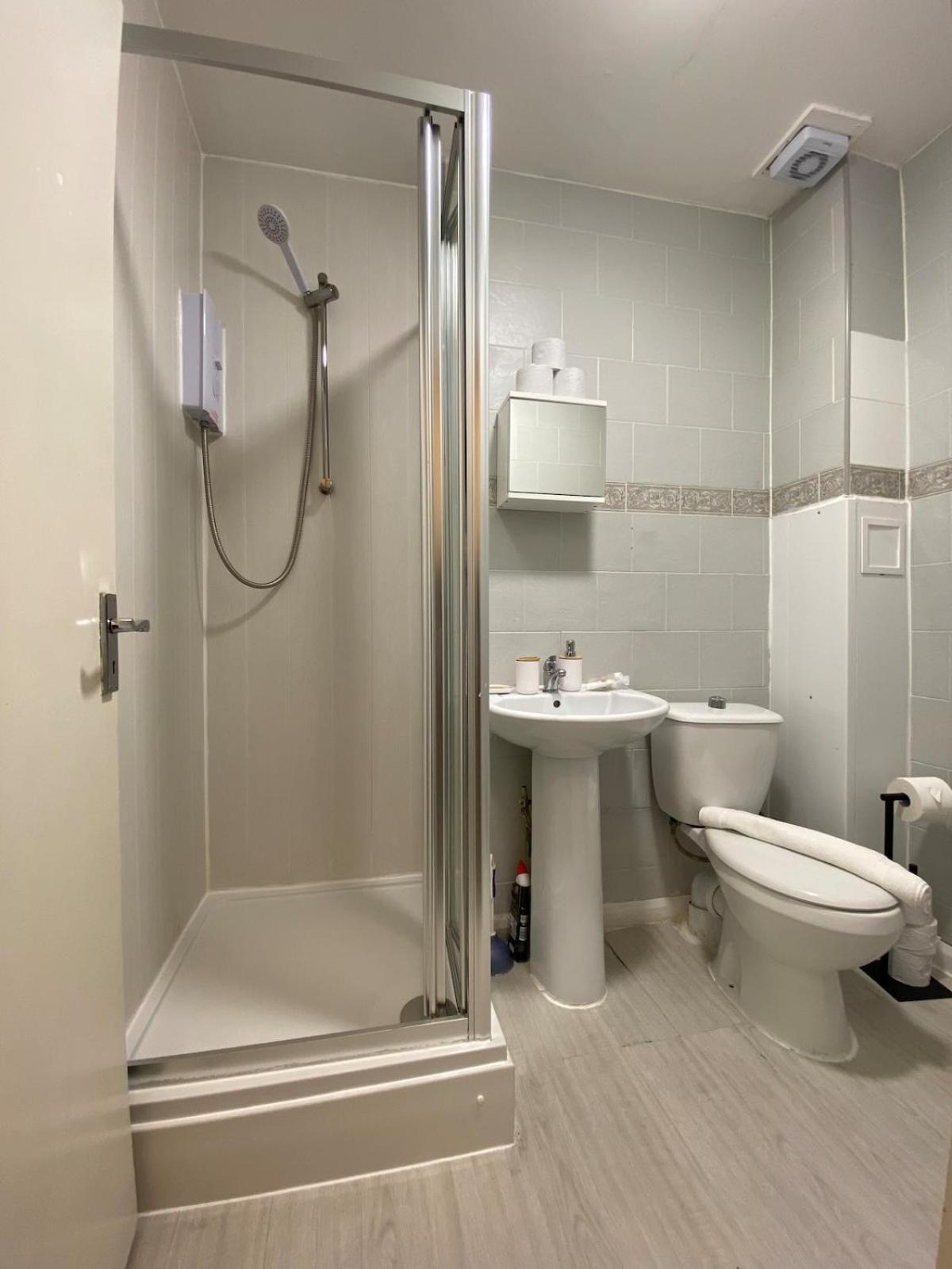 Bright And Compact In The Heart Of Apartment London