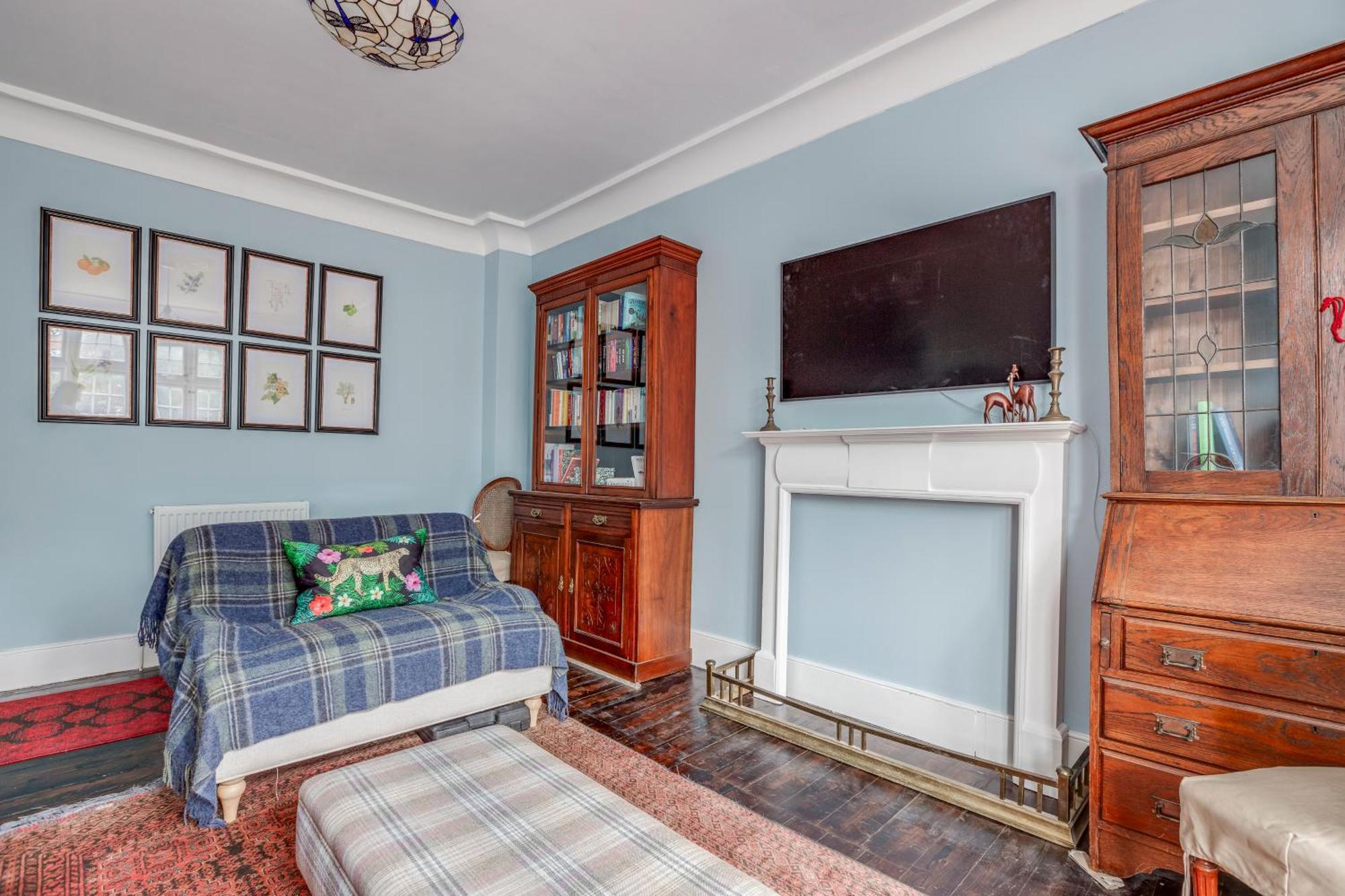 Classic House & Garden 25mins From Museums Сasa de vacaciones *