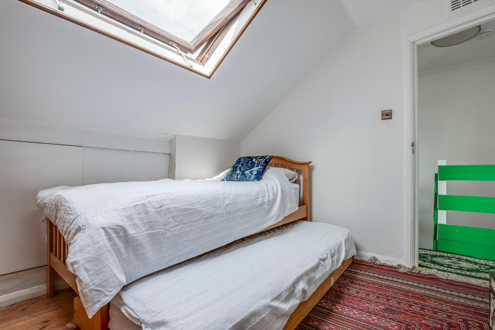 Classic House & Garden 25mins From Museums * Londres