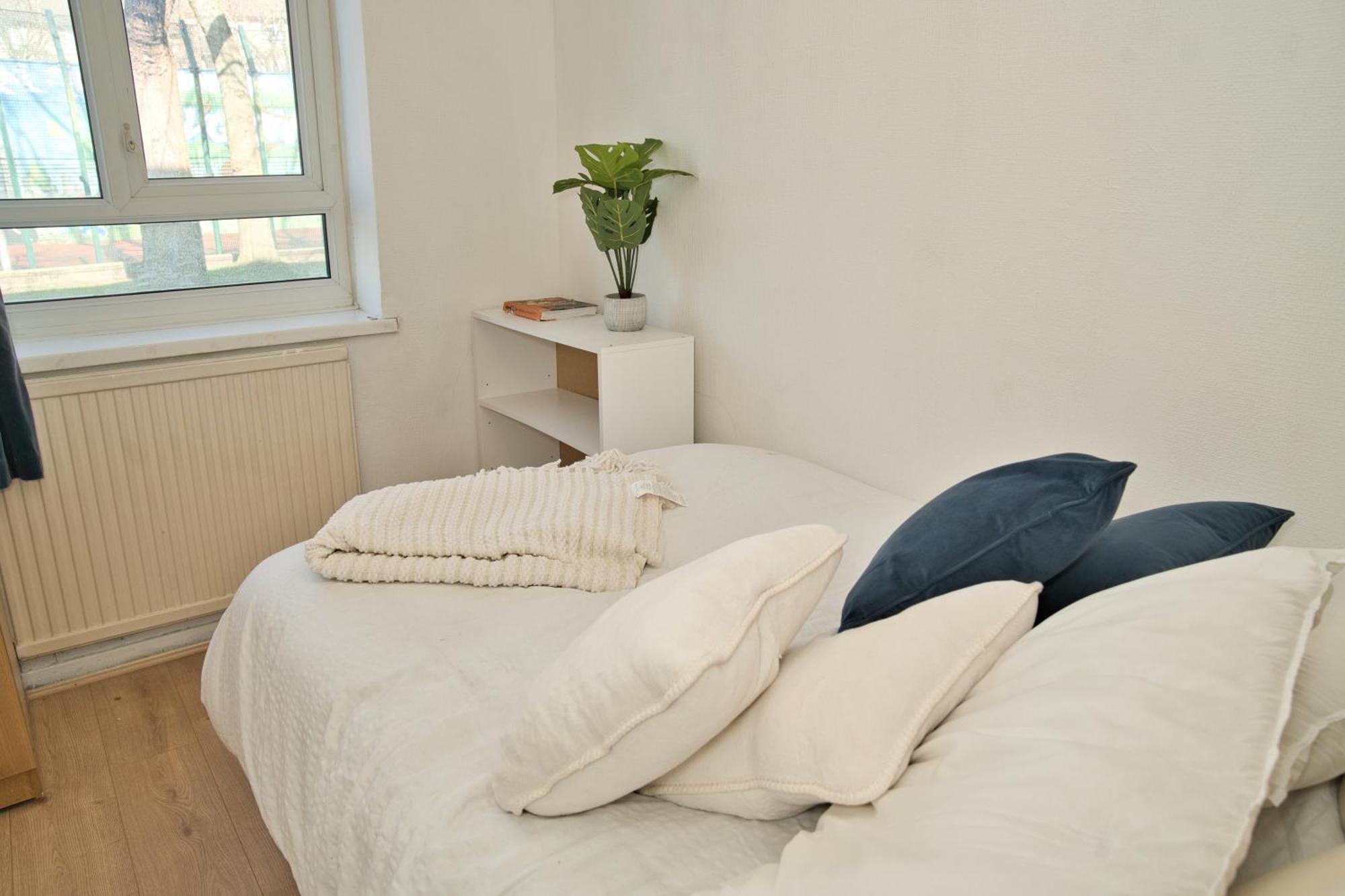 Apartment Stunning 4 Bedroom In Swiss Sleeps 10 *