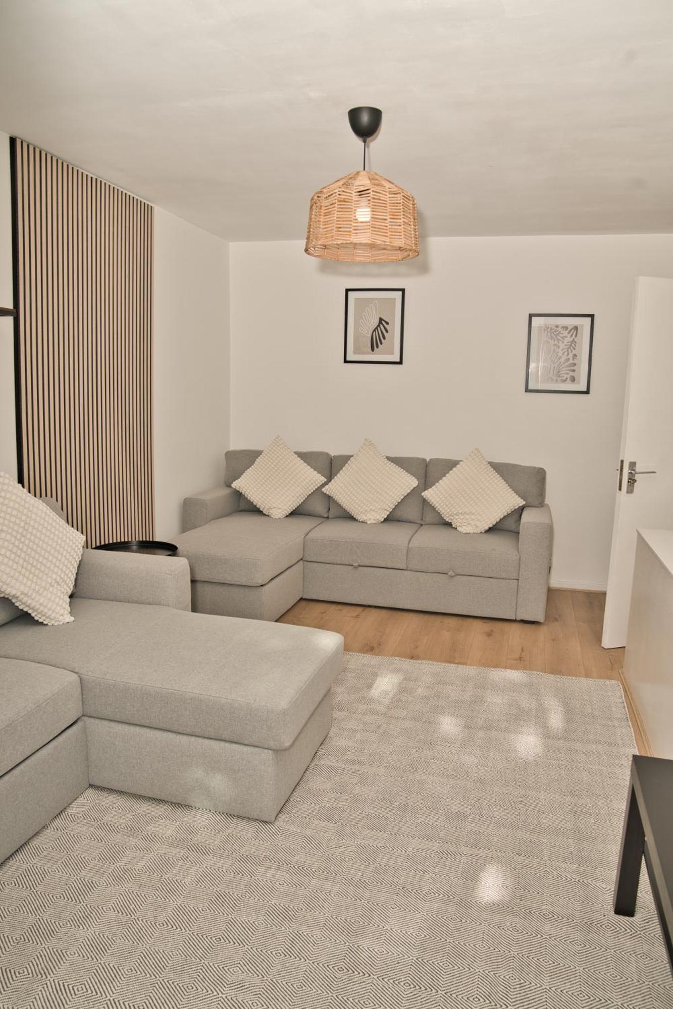 Apartment Stunning 4 Bedroom In Swiss Sleeps 10