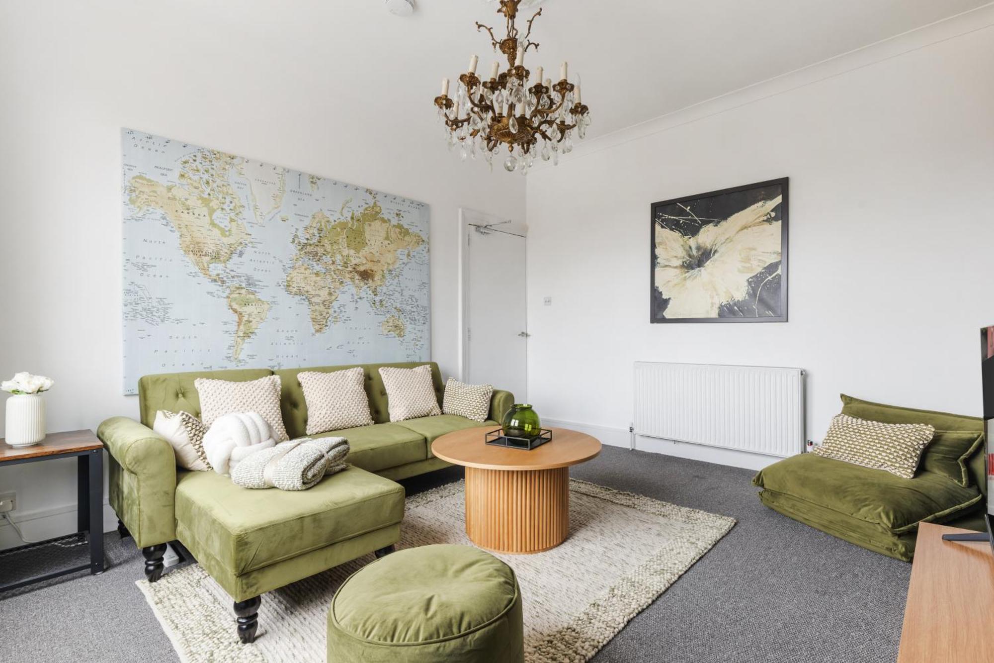 Modern 3br In London, Huge Terrace & Sleeps 10 Apartment