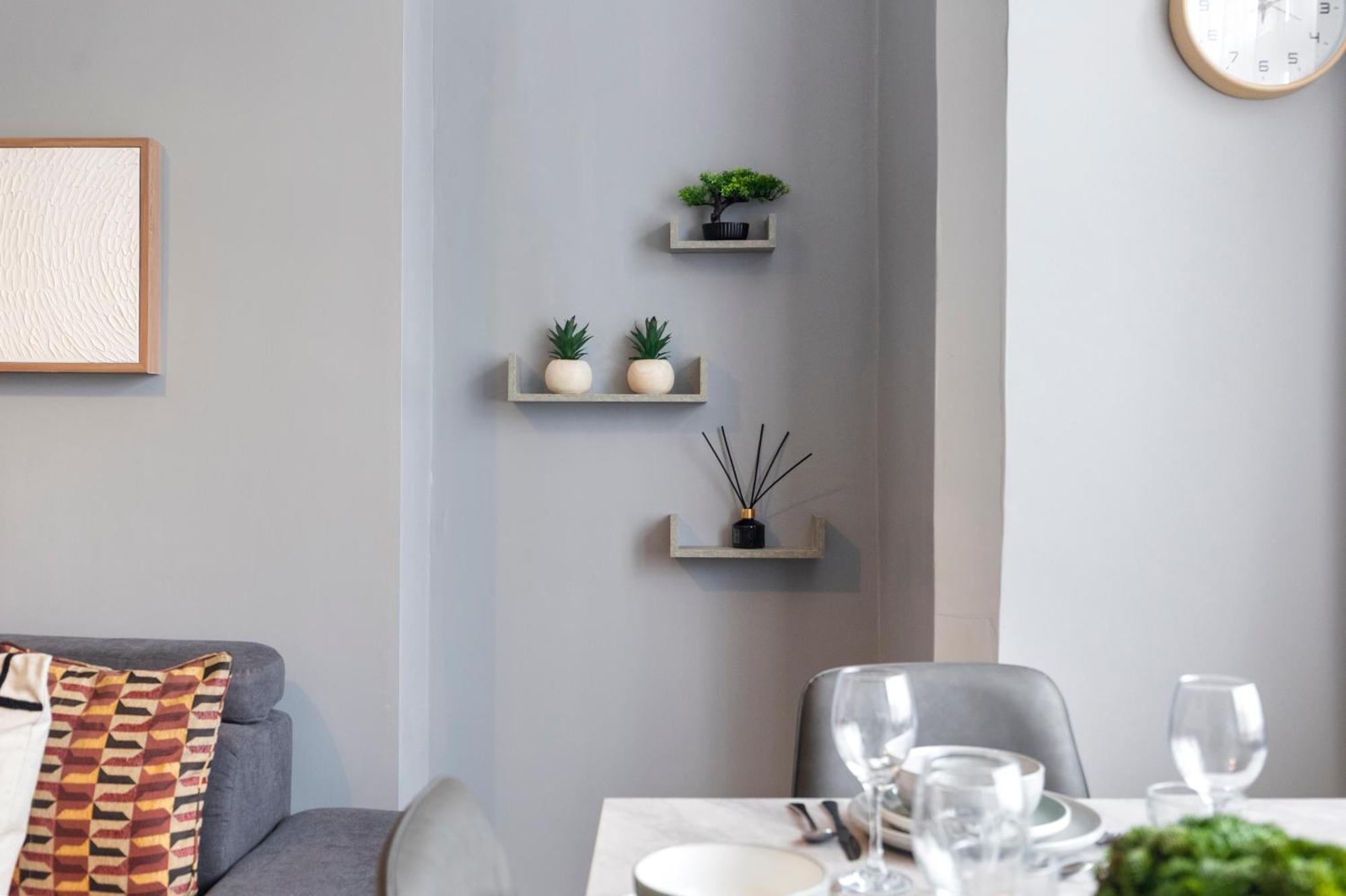 Wembley Haven - 2 Bdr - Sleeps 9 Apartment *
