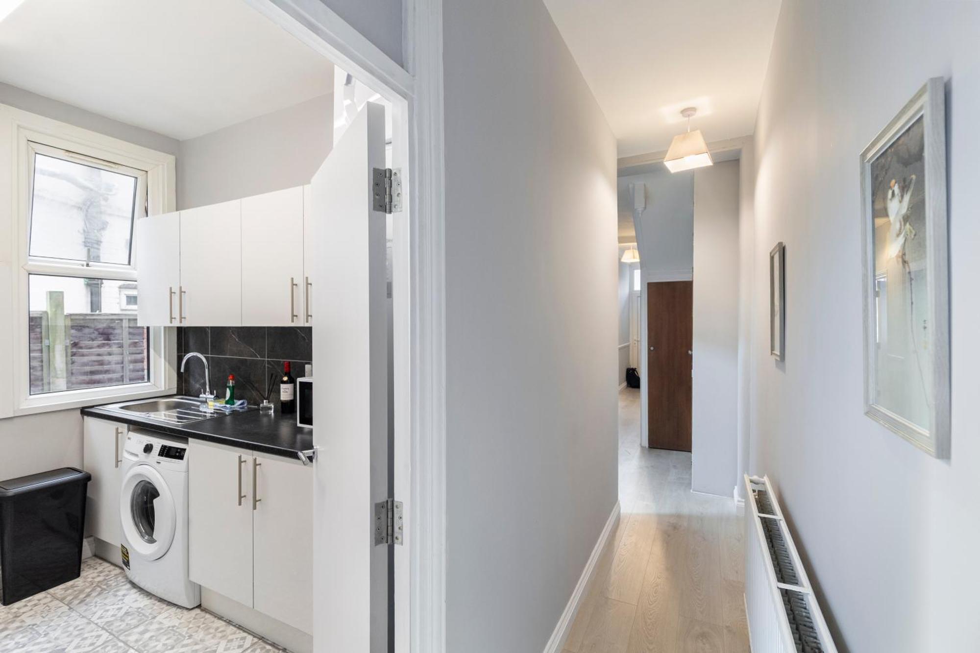 Apartment Wembley Haven - 2 Bdr - Sleeps 9 London