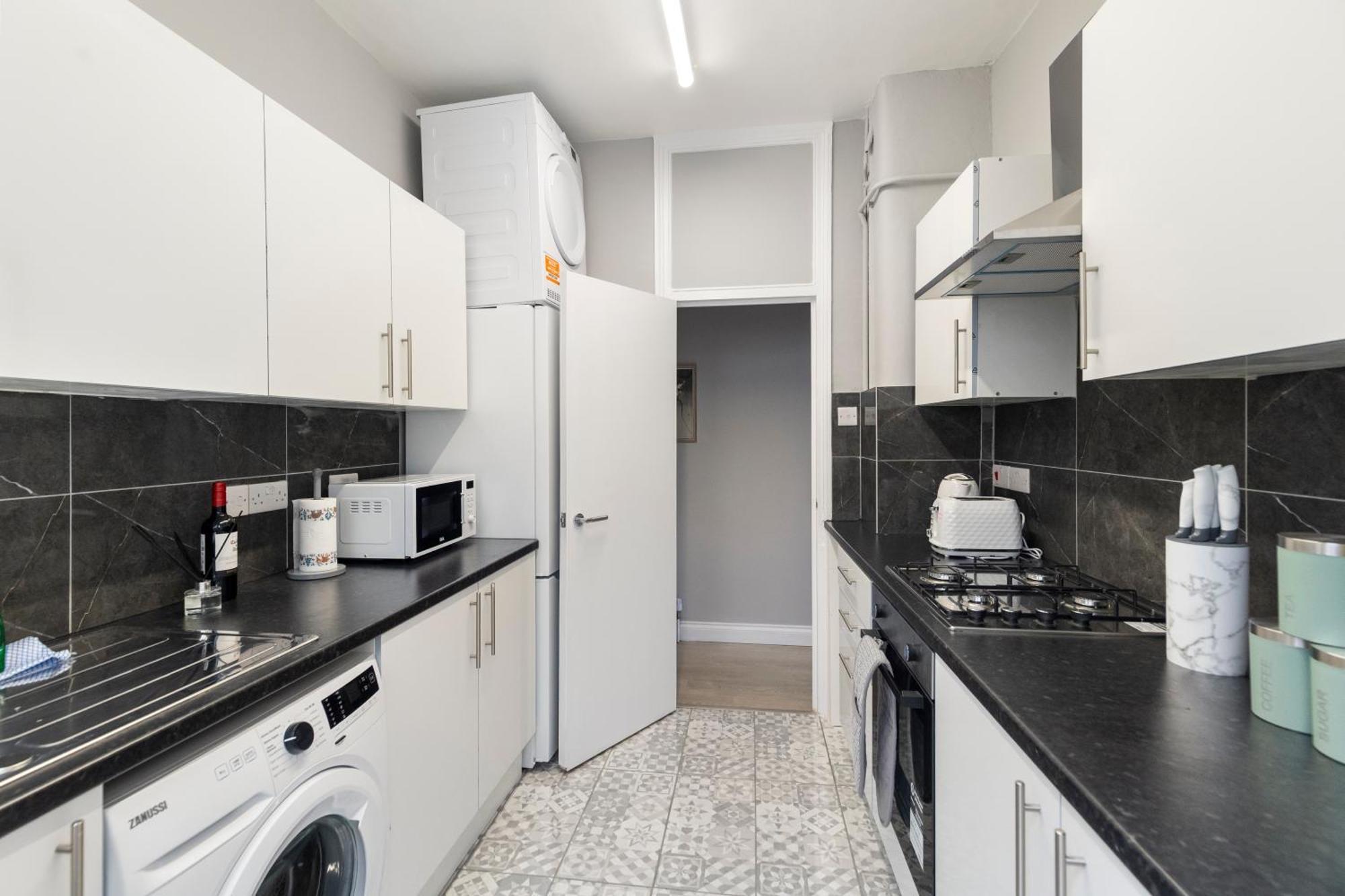 Wembley Haven - 2 Bdr - Sleeps 9 Apartment *