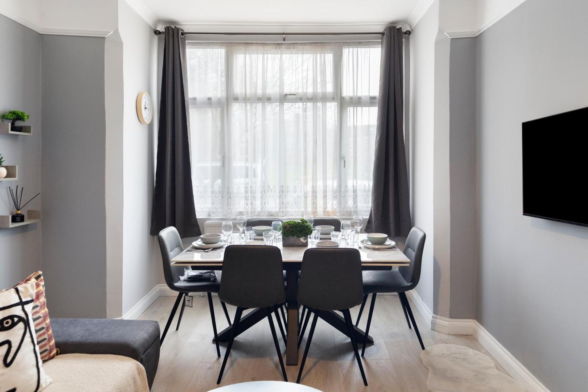 Wembley Haven - 2 Bdr - Sleeps 9 *