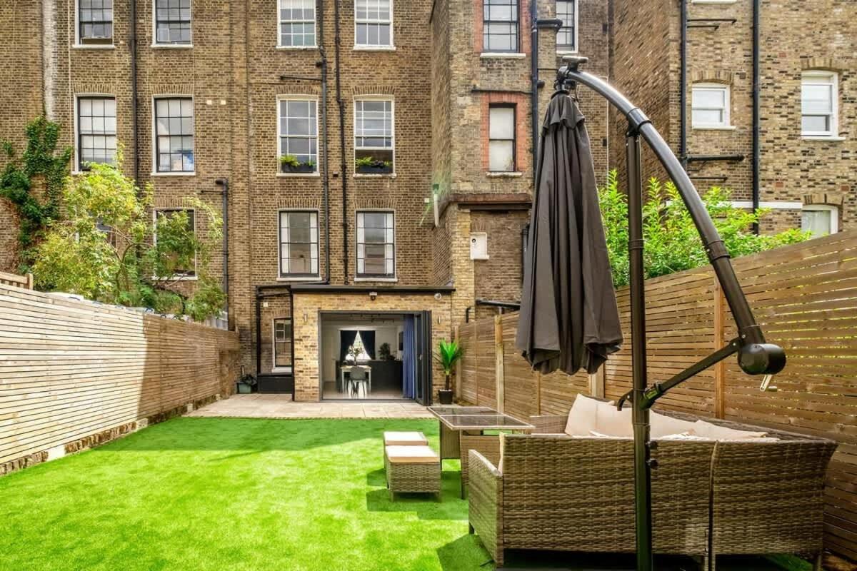 Luxury 4 Bedroom In * London