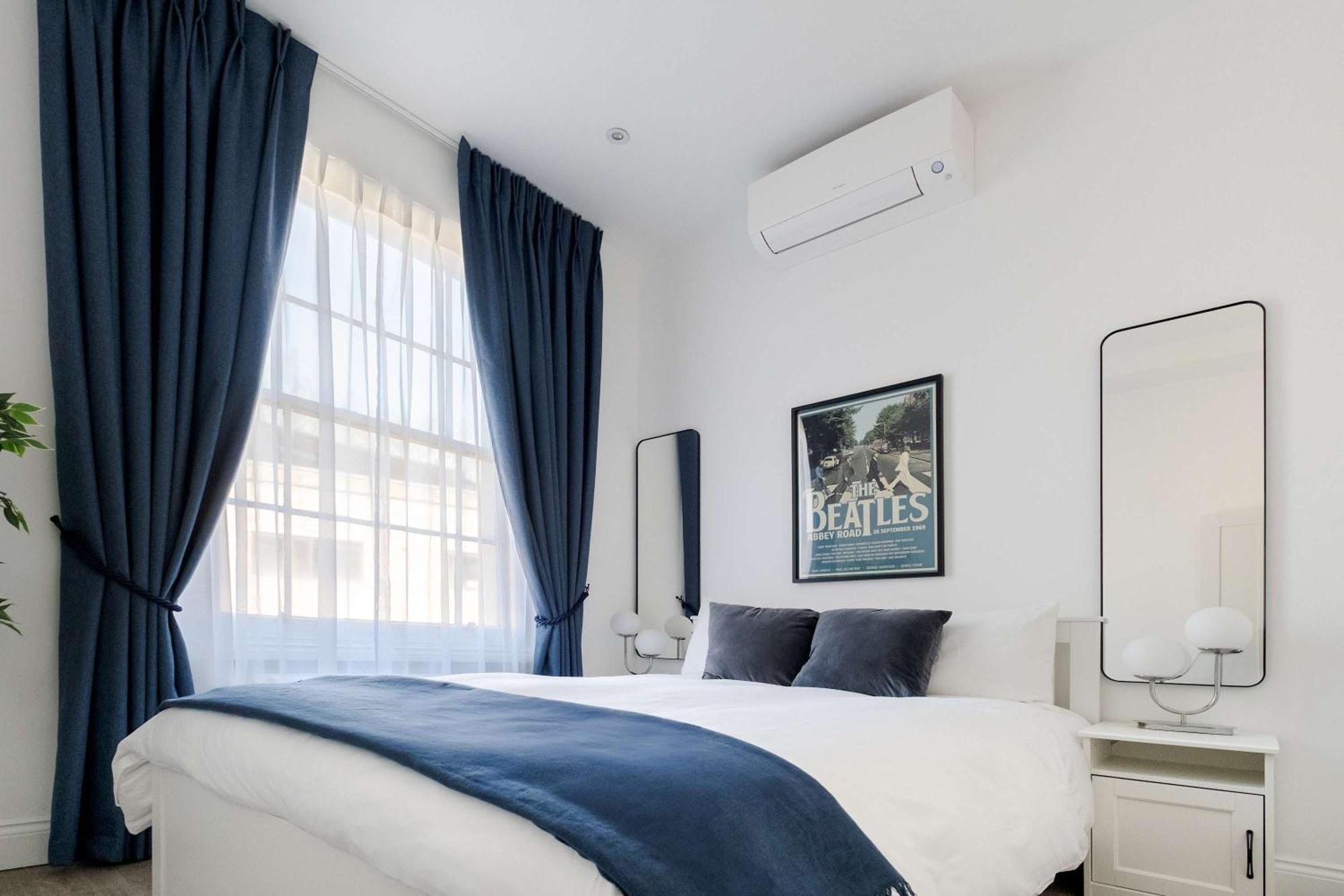 Apartment Luxury 4 Bedroom In