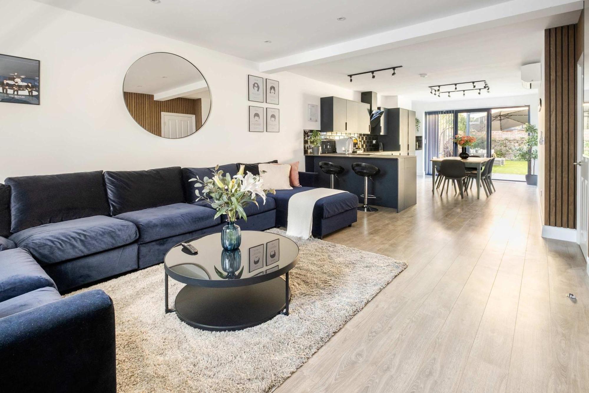 Luxury 4 Bedroom In
