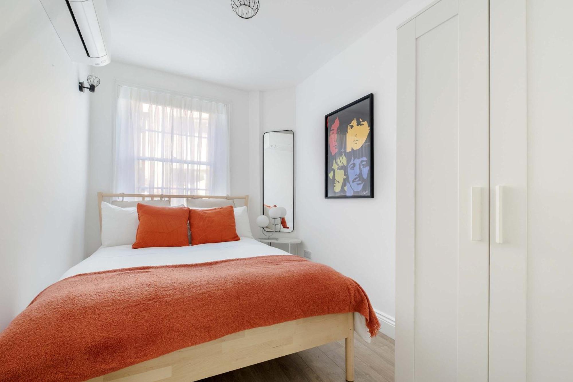 Apartment Luxury 4 Bedroom In
