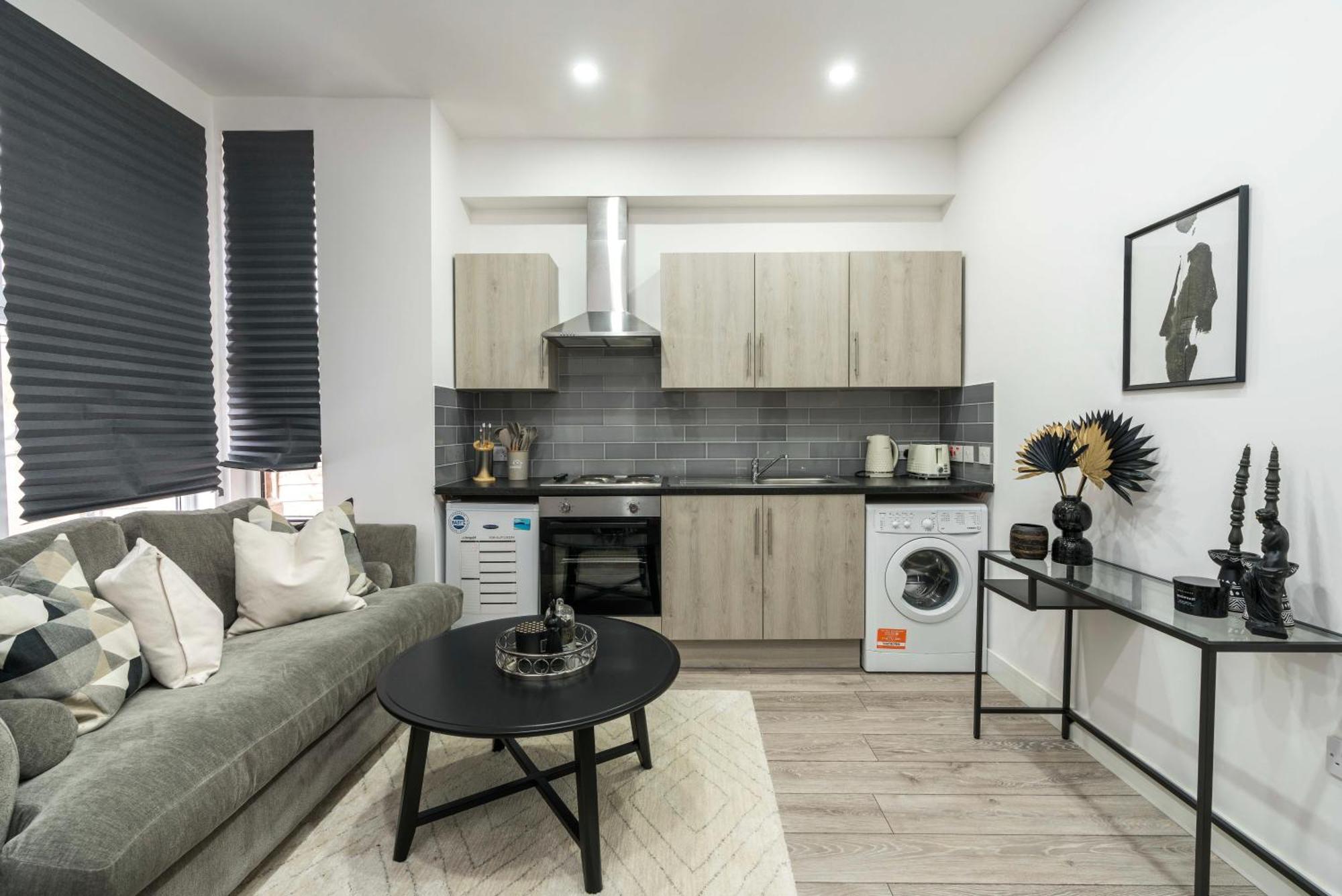Flat Near By Kensington Olympia Exhibition-2 Bedroom Apartment London
