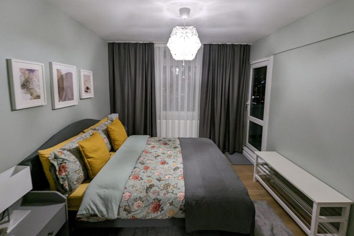 Panoramic View Two-bedroom Flat