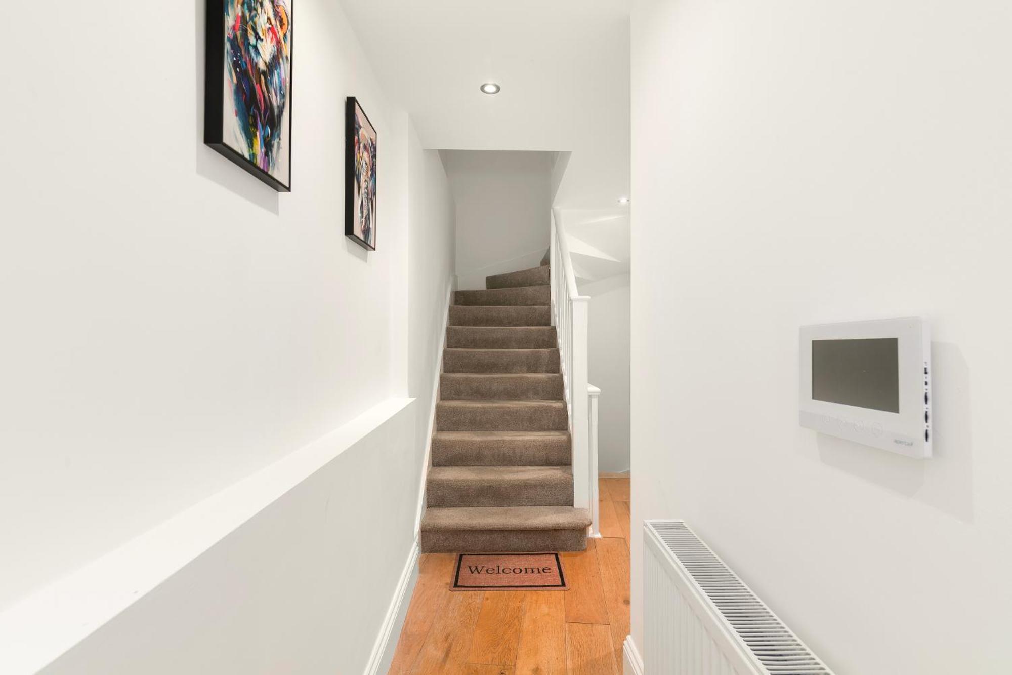 Brick Lane E2 3 Bedroom 2 Living 2 Bathroom Balcony Londen
