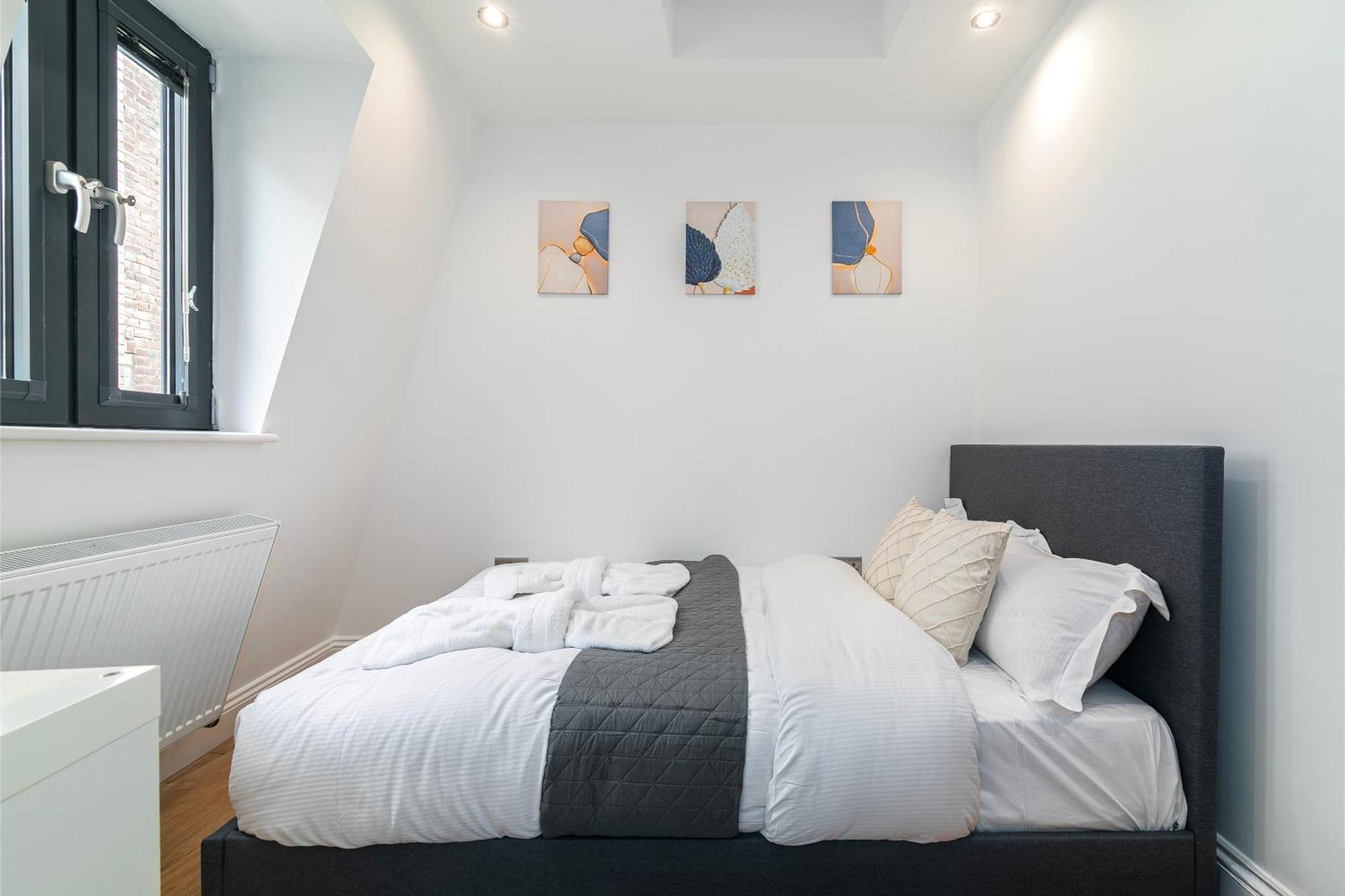 Brick Lane E2 3 Bedroom 2 Living 2 Bathroom Balcony Londen