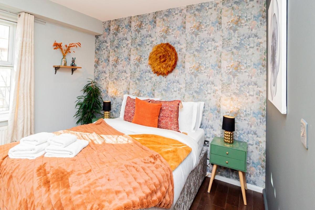 Stylish 2br Near Hyde Park & Museums, Kensington Apartment London