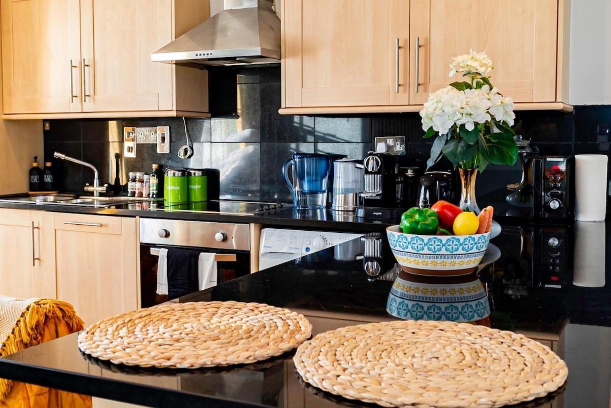 Apartment Stylish 2br Near Hyde Park & Museums, Kensington