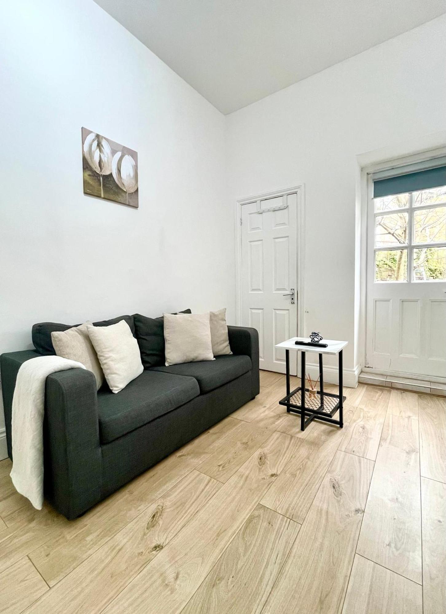 Apartment A Ground Floor One Double Bedroom Flat With Garden London