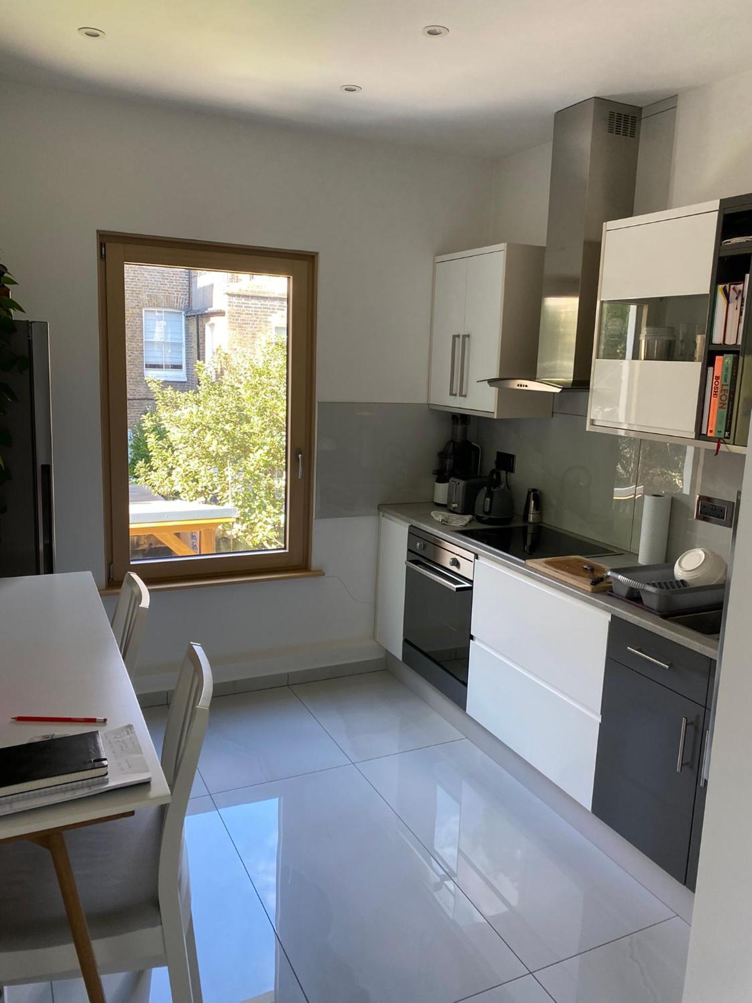 Apartment Lovely Spacious 2 Bed In Shepherds Bush *