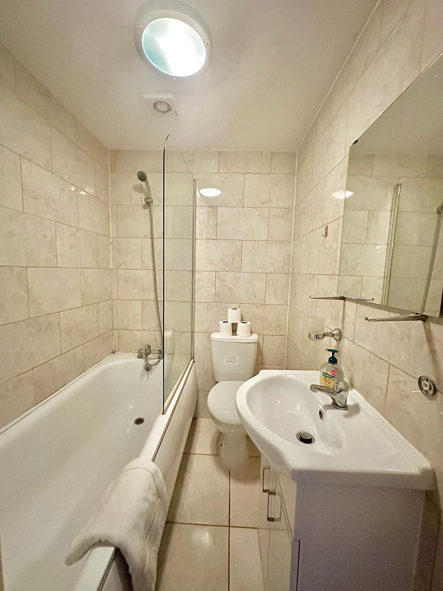 Large Flat In West * London