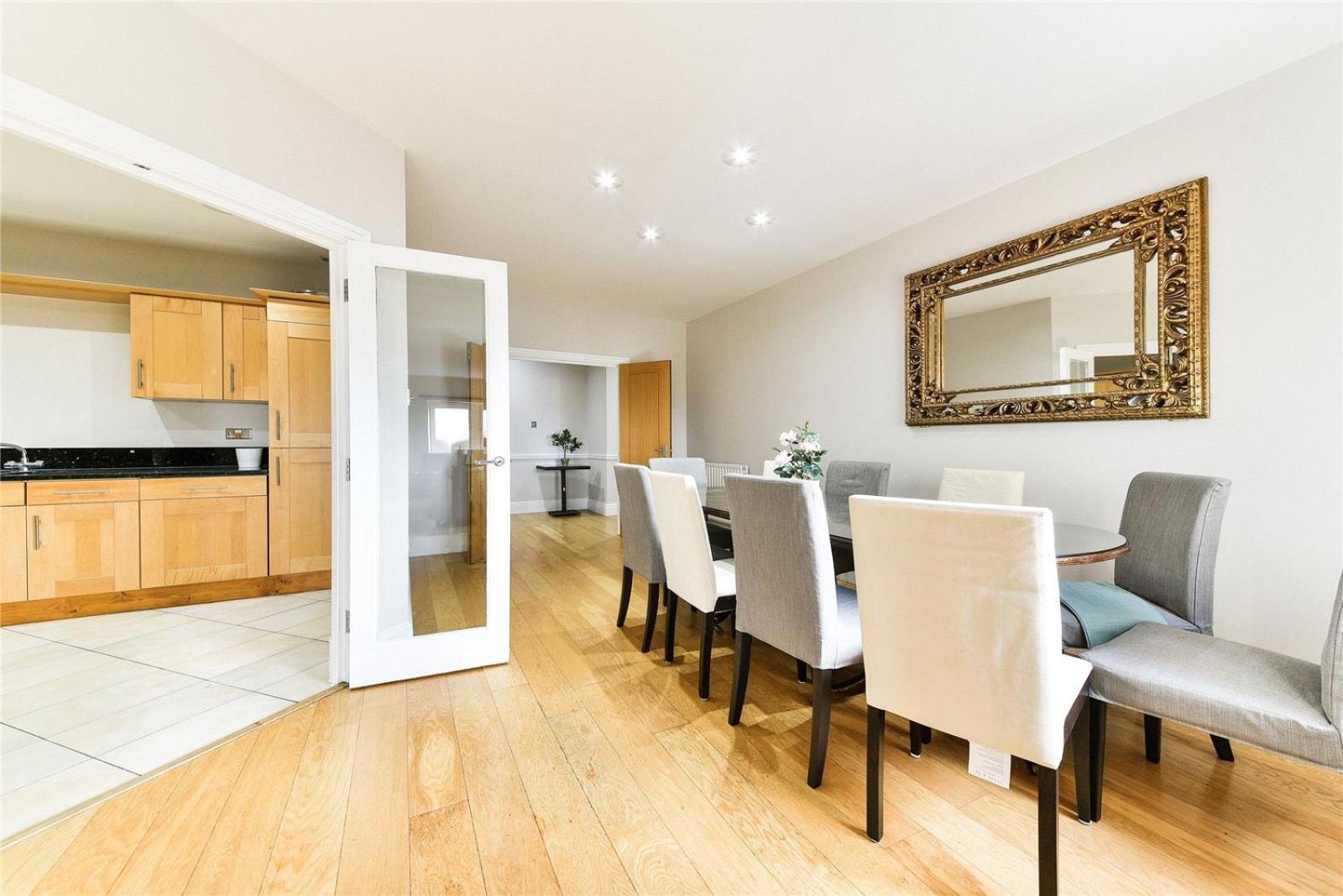 Immaculate 2-bed House In Earls Court W14 Leilighet