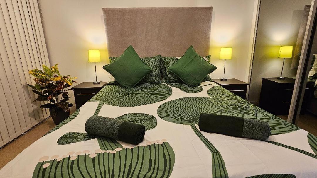 Amazing Flat Near Stratford Station Apartment London