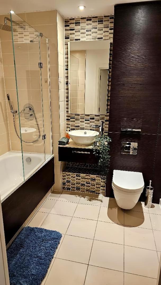Amazing Flat Near Stratford Station Apartment *