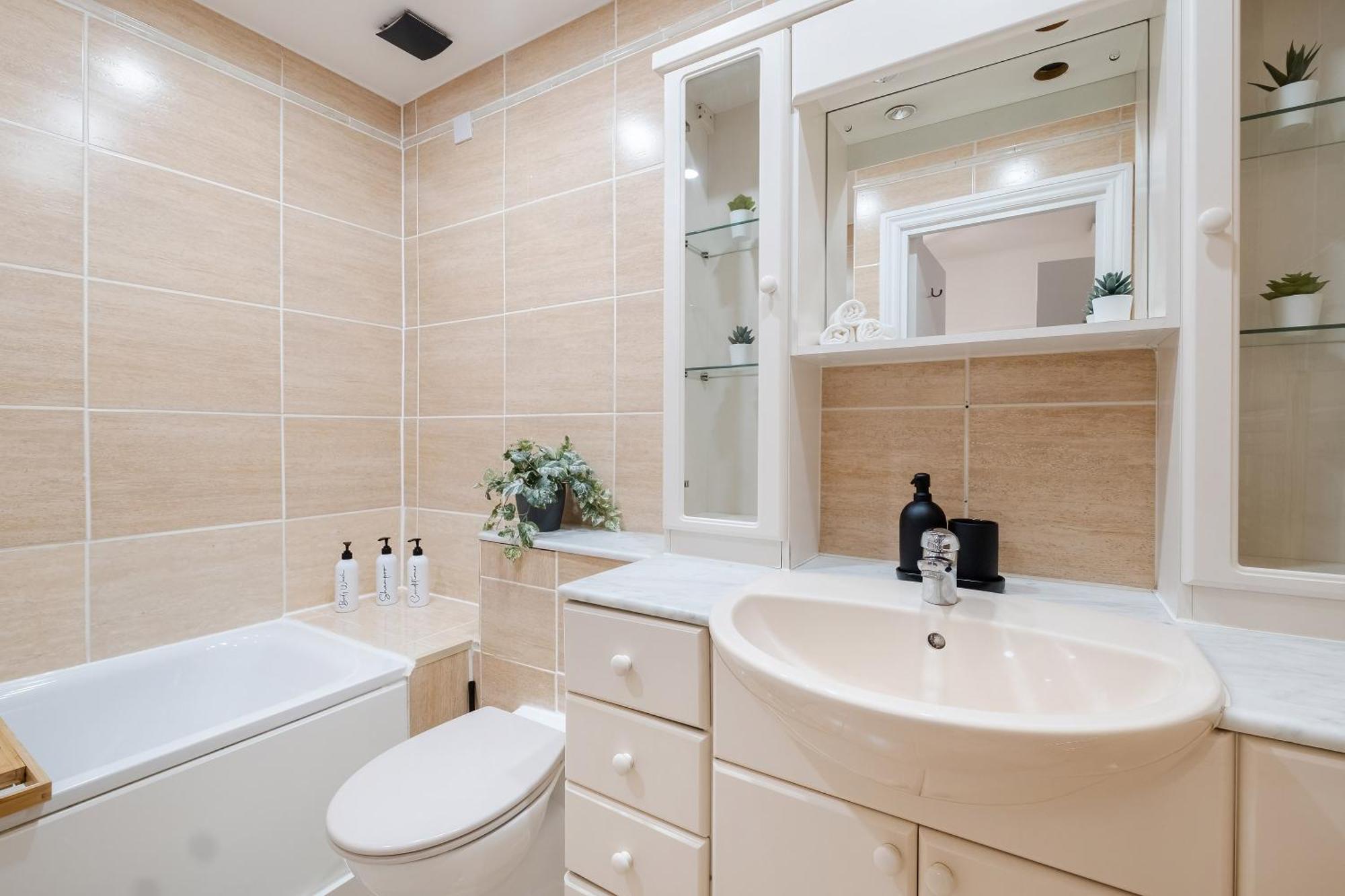 2 Bedroom In Harley Street Holiday home