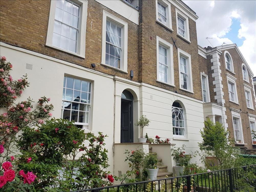 Stunning 2 Bedroom Flat For Families London