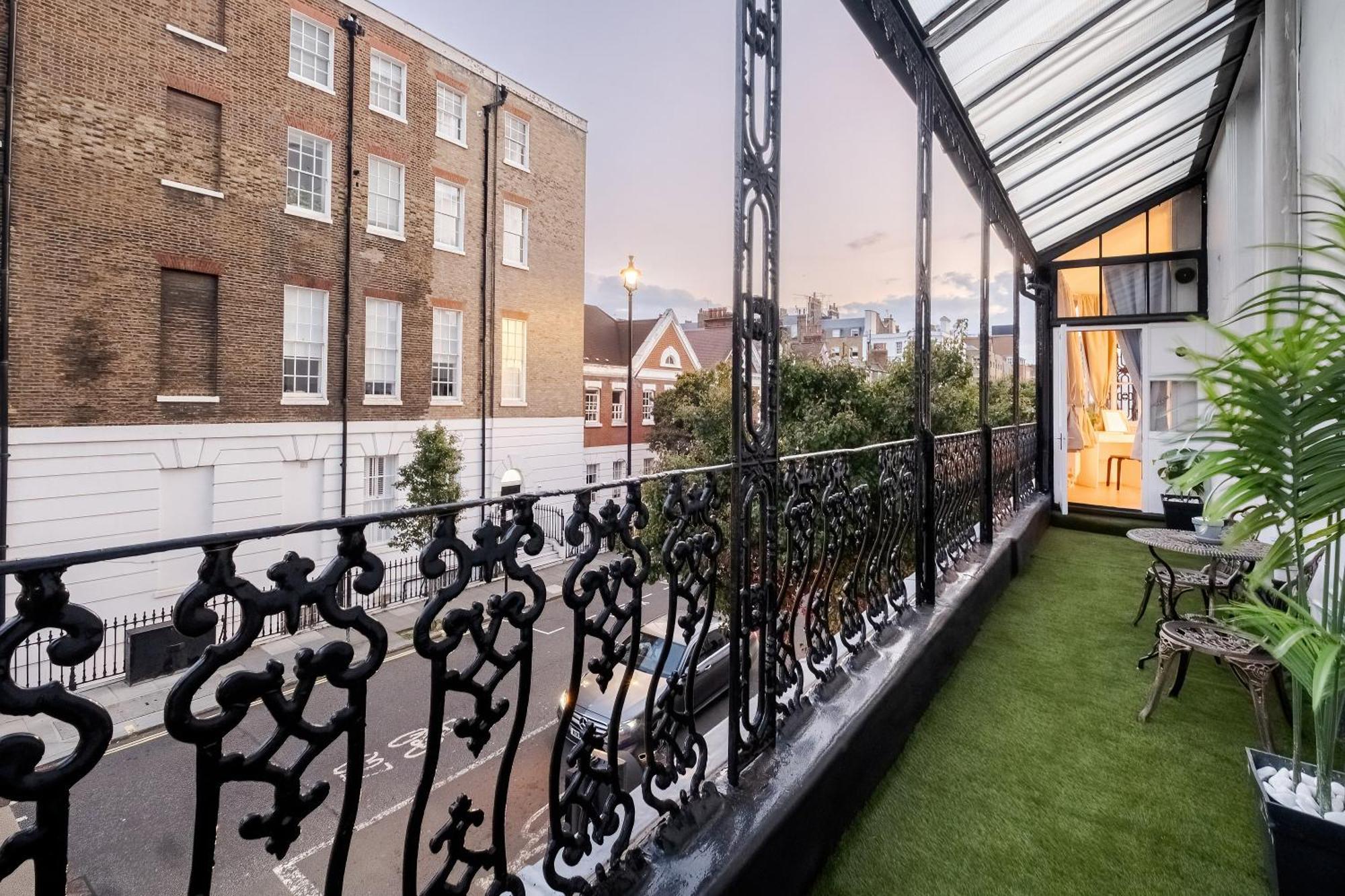 2 Bedroom In Harley Street Holiday home London