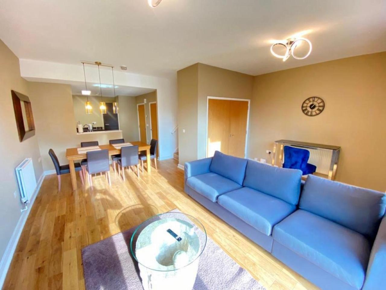 East Side 2 Bed Duplex * London