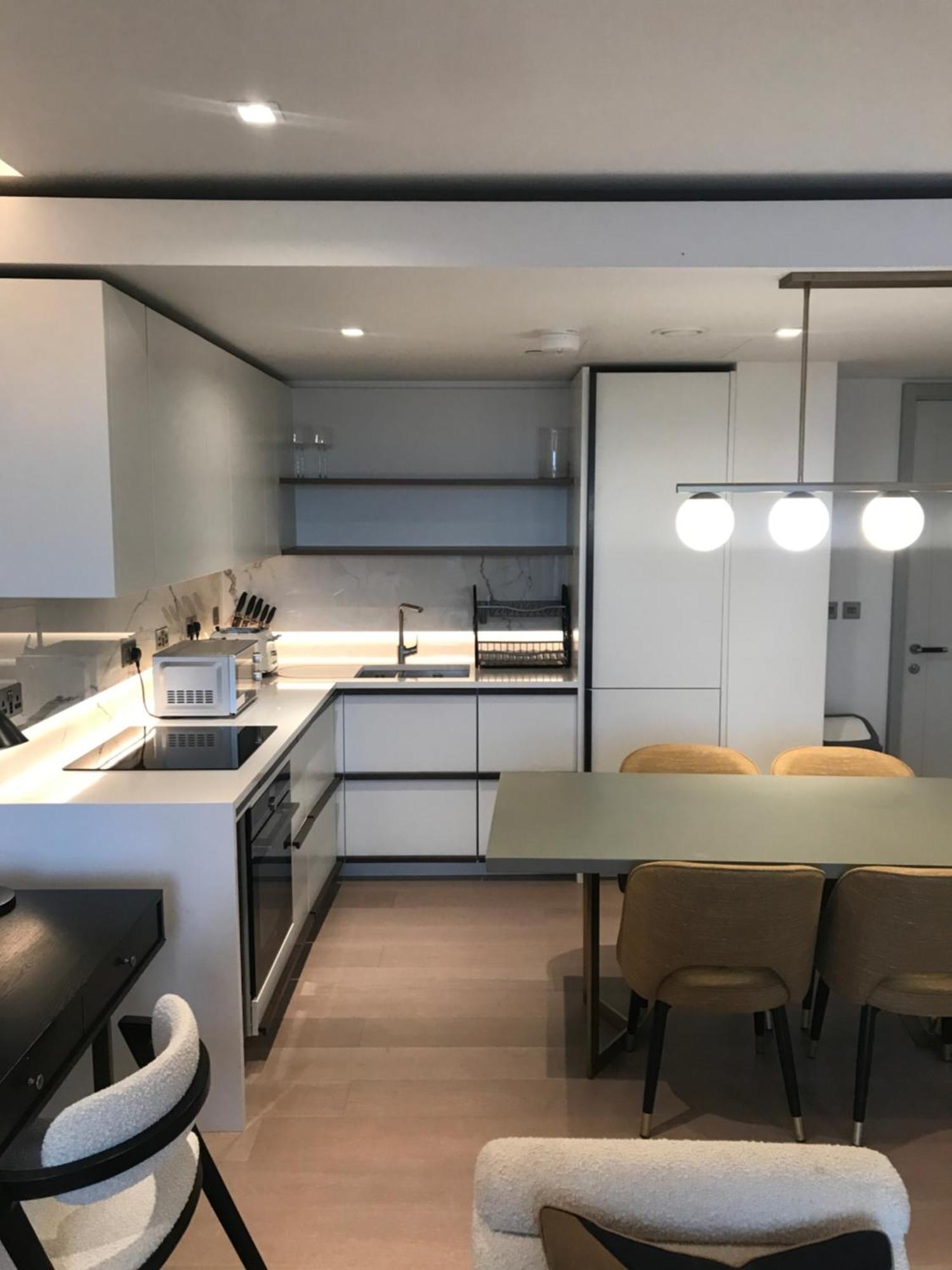 Mayfair Luxury Apartment *