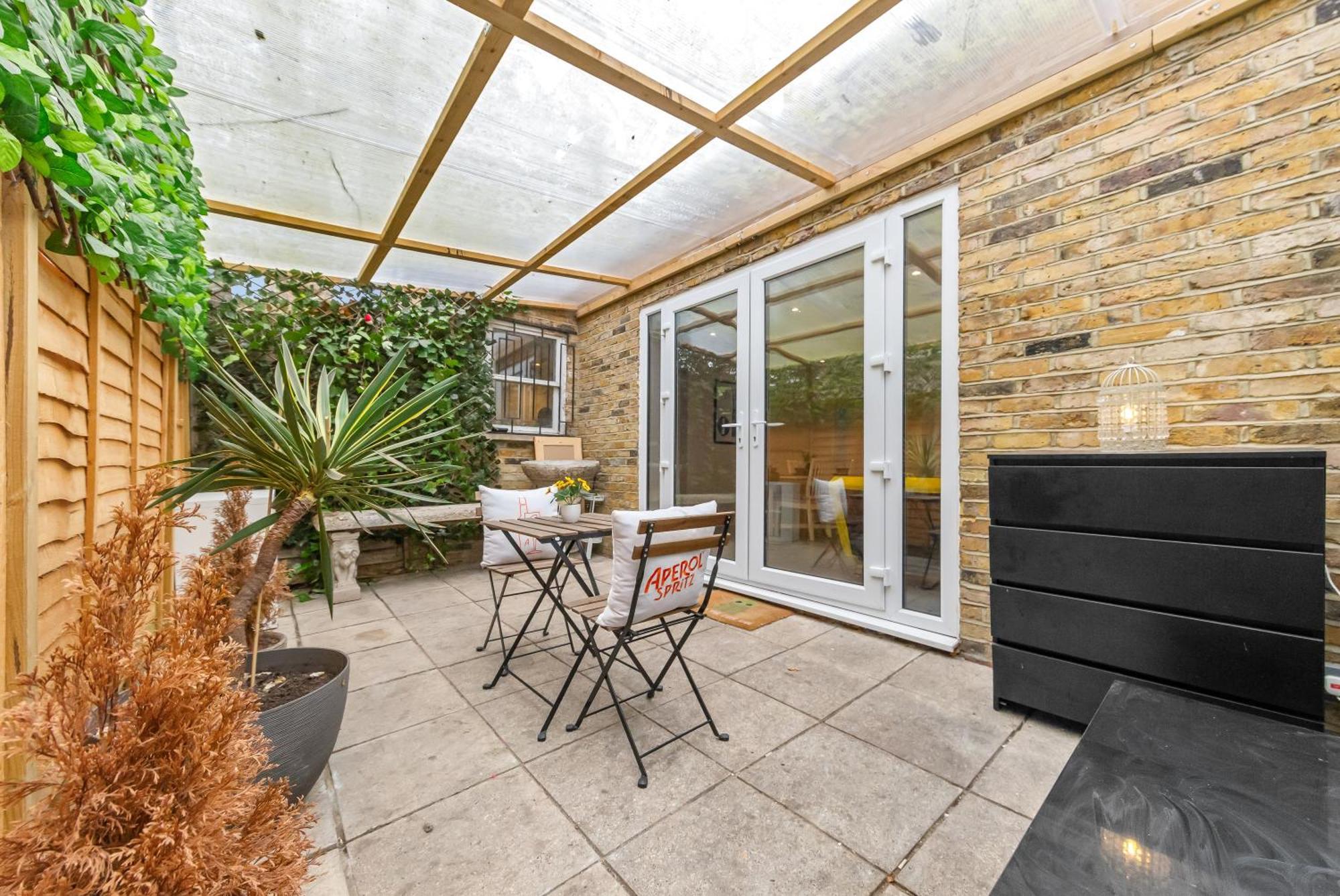 Cosy Two Bedroom Luxury Living - Hideaway Paddington & Westminster Holiday home *