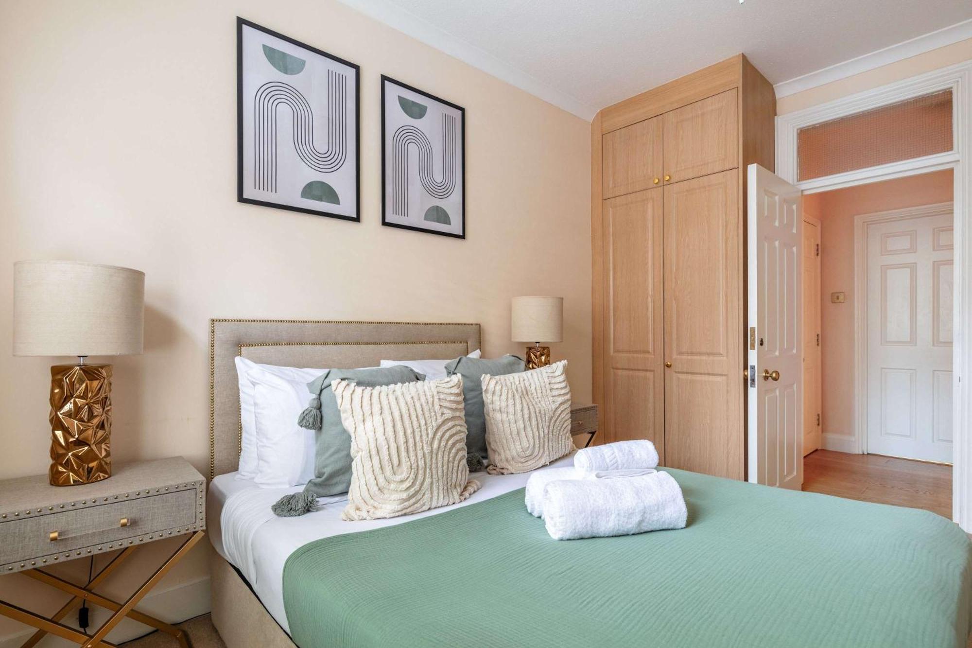 Bnbnova - Heart Of Mayfair - 3br - Bond St * London