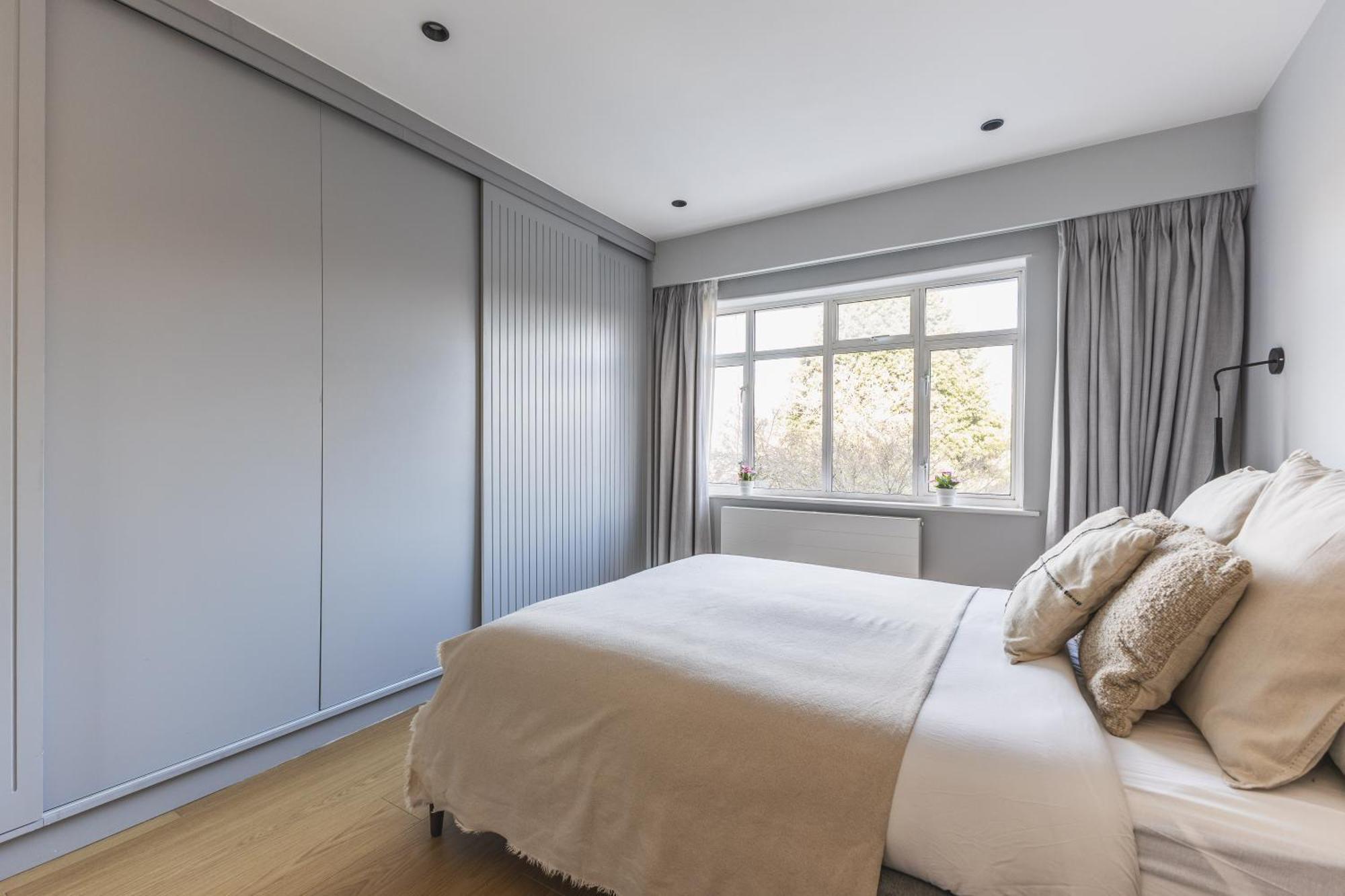 Upscale House In Acton East *