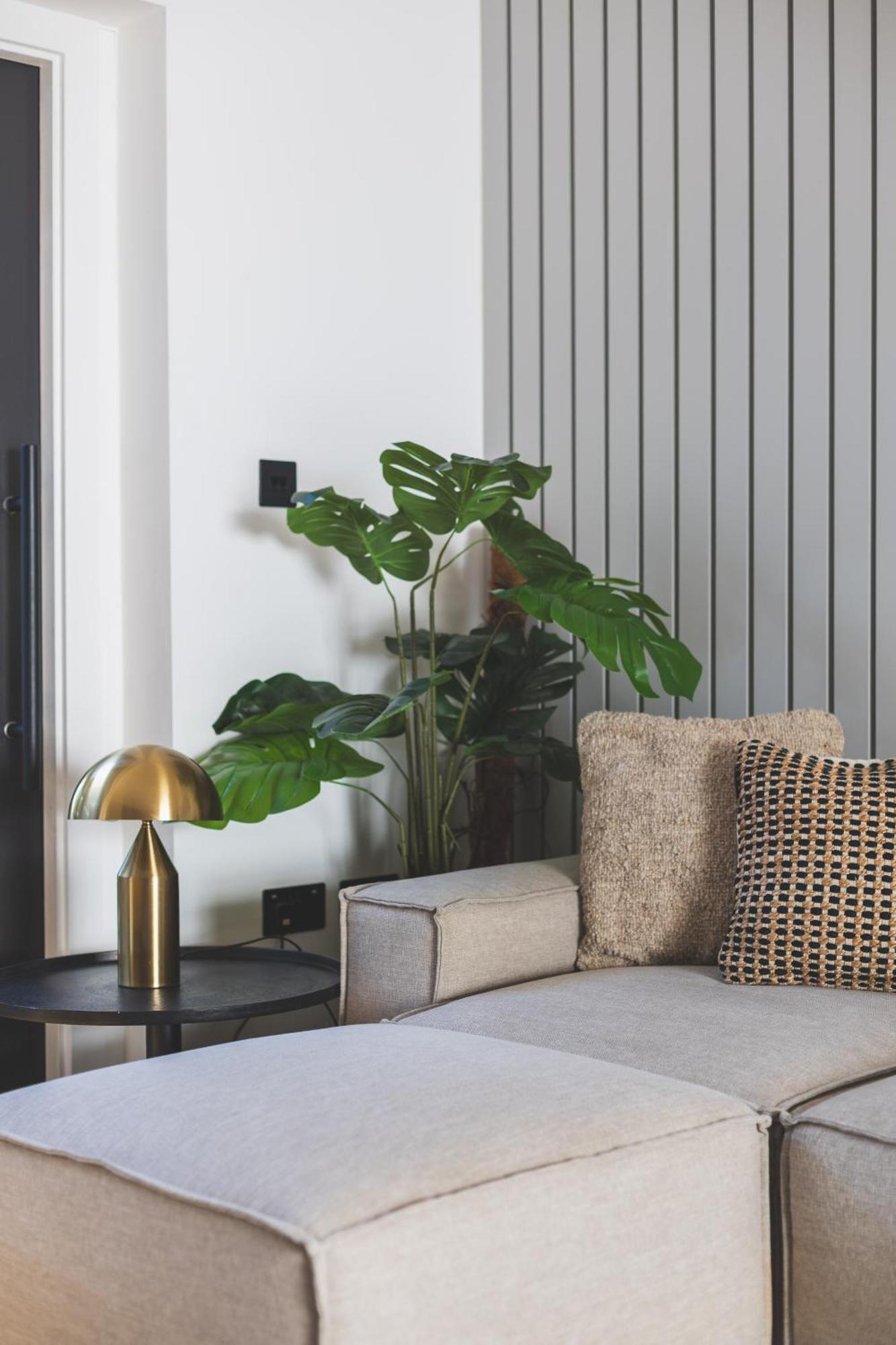 Upscale House In Acton East Apartment