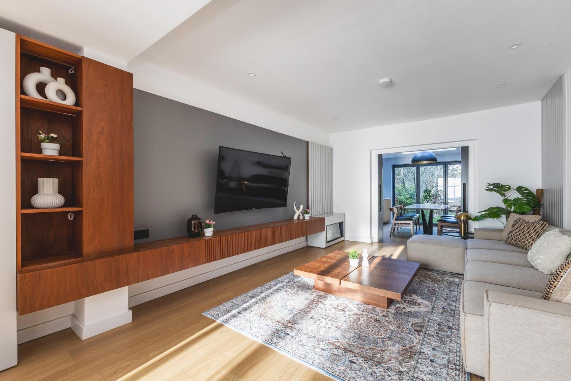 Upscale House In Acton East Apartment *