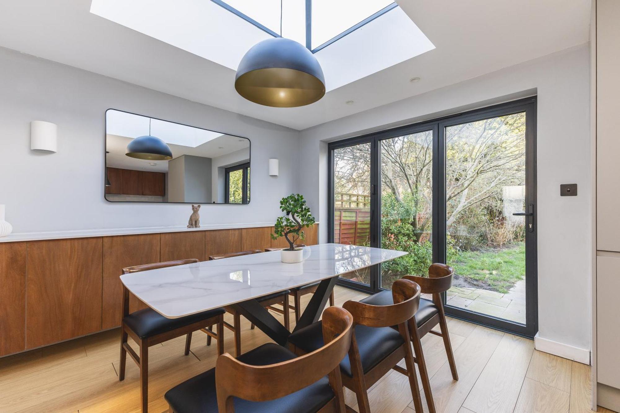 Upscale House In Acton East *
