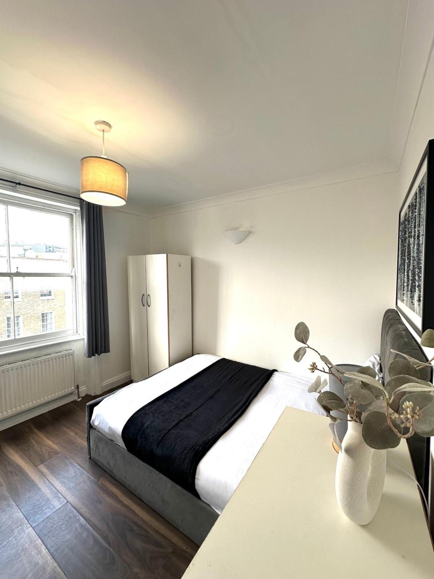 Apartment Spacious 4- Bedroom Flat! Kings Cross, St Pancras London