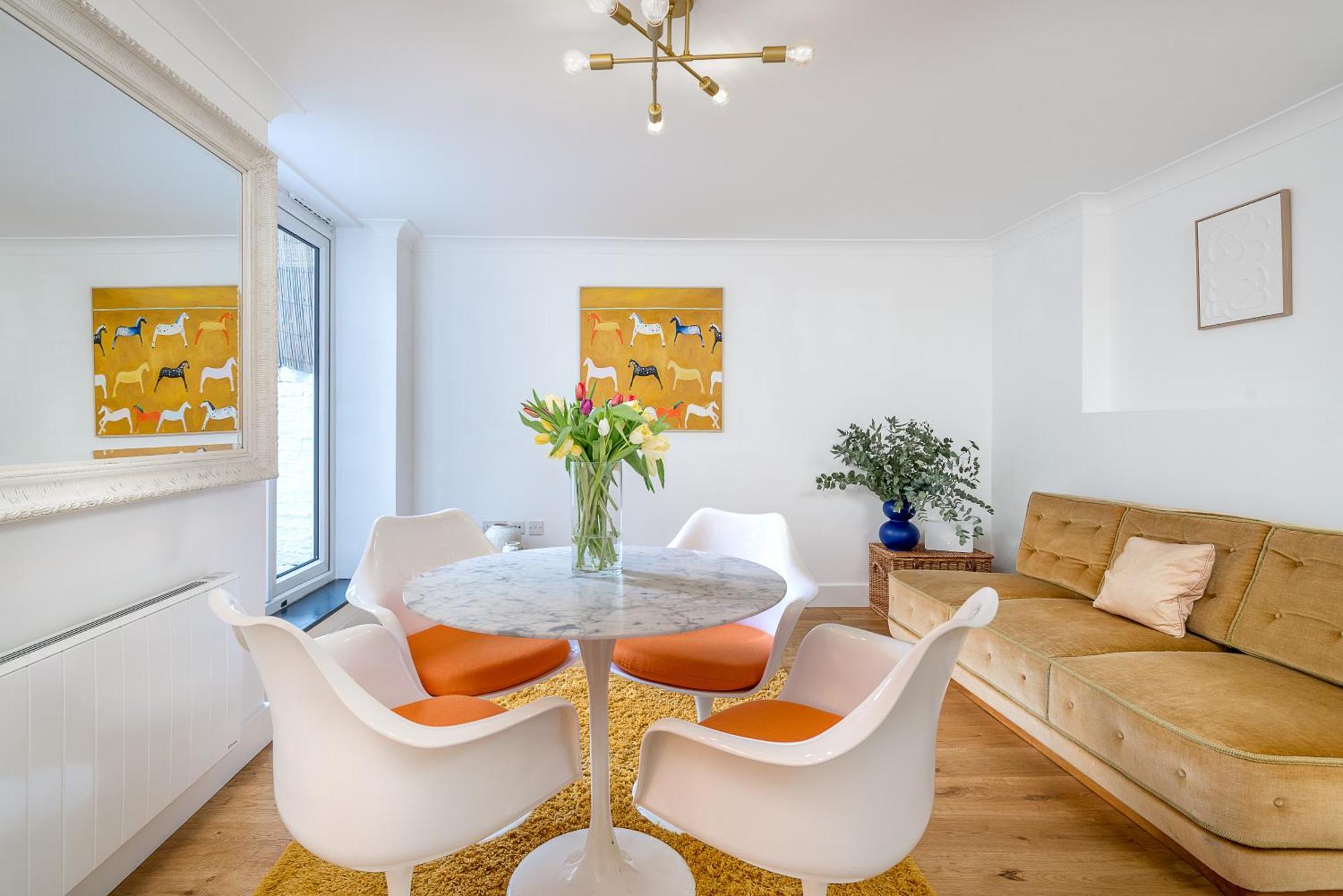 Niru Experience Stylish Garden Getaway Apartment