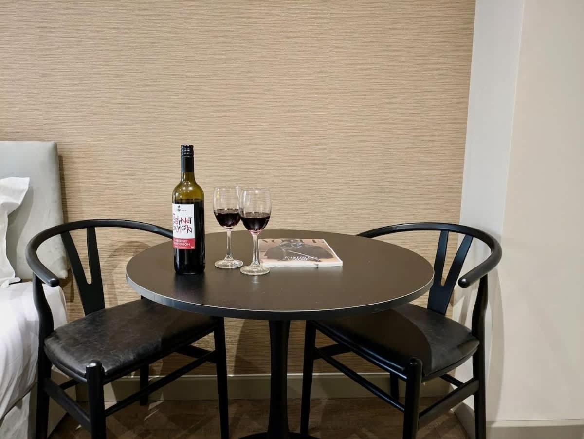 King-smart Tv-full Kitchen-5mins To Transport-desk London