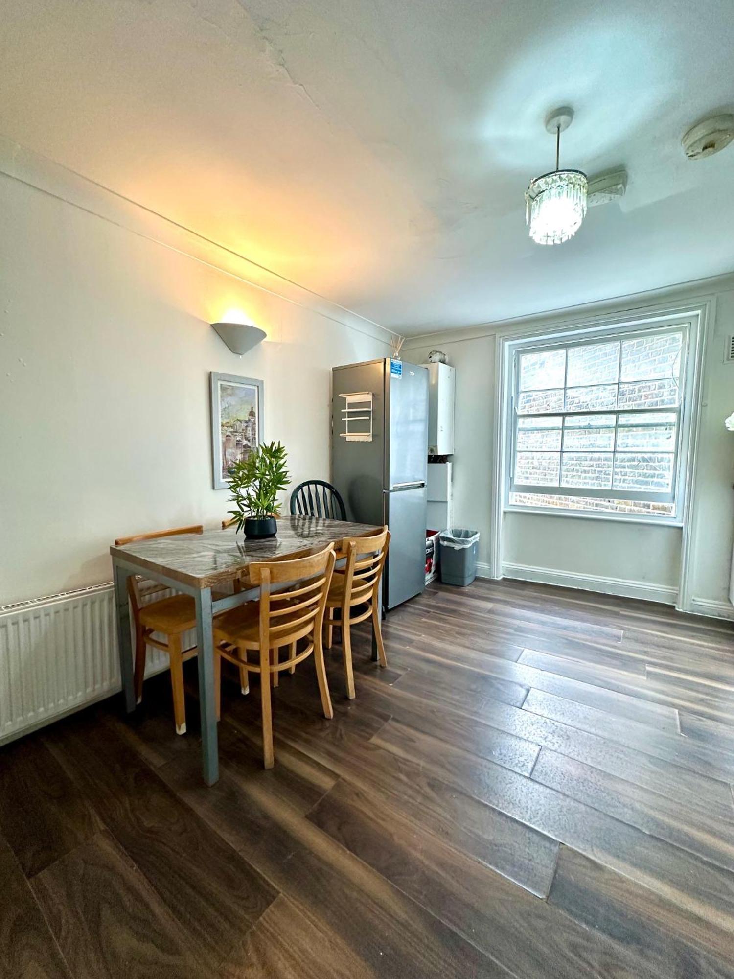 Apartment Stunning 4 Bedroom Flat In Kingscross, St Pancras! *
